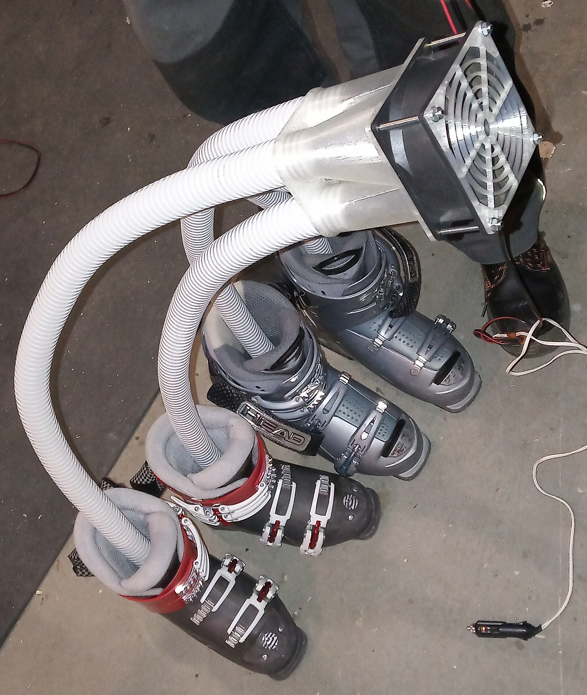 Ski boot dryer with 12VDC FAN 92x92mm