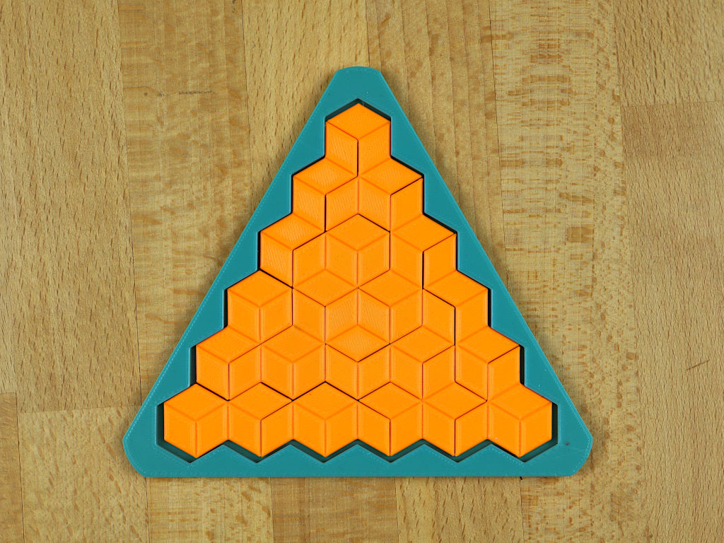 Pentacubits Puzzle