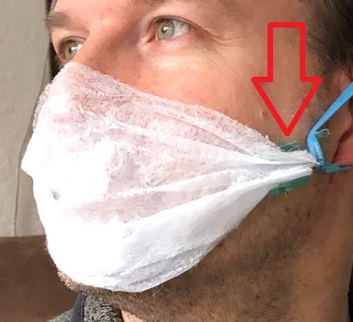 Simple facemask hinge