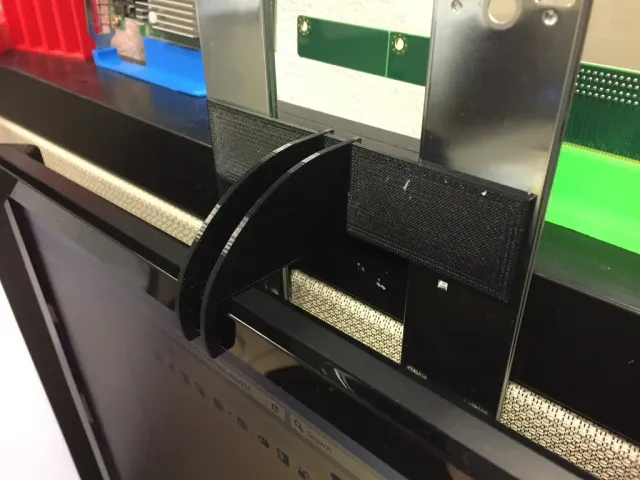 Hanging monitor 15cm extender kit