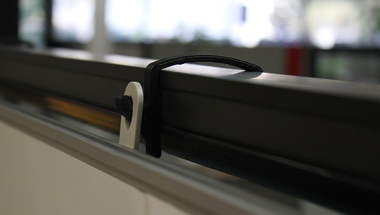Cubicle white board hanger for 50mm walls