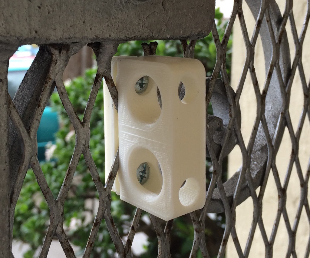 Pinkie Handle for latch-only deadbolt door