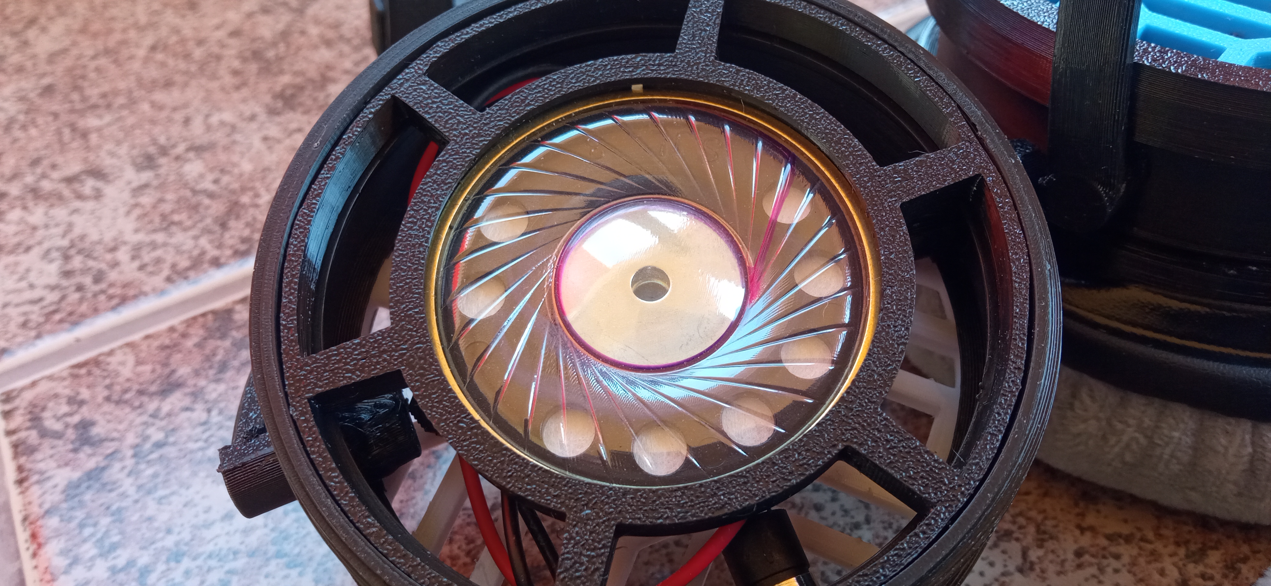 Miniatura 8 do modelo 3D Customizable Speaker Spacer