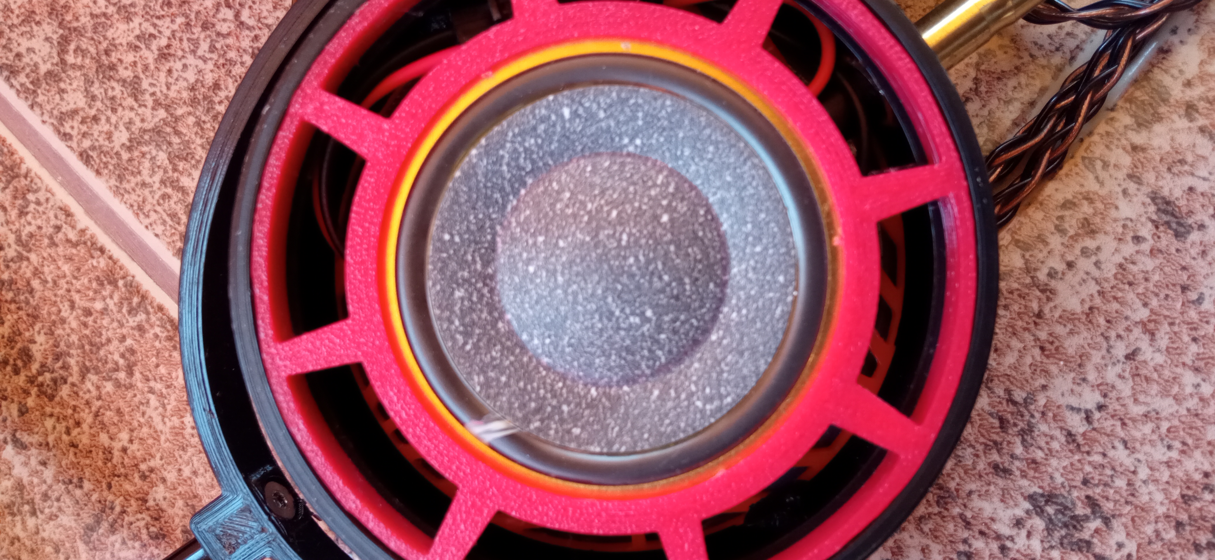 Miniatura 9 do modelo 3D Customizable Speaker Spacer