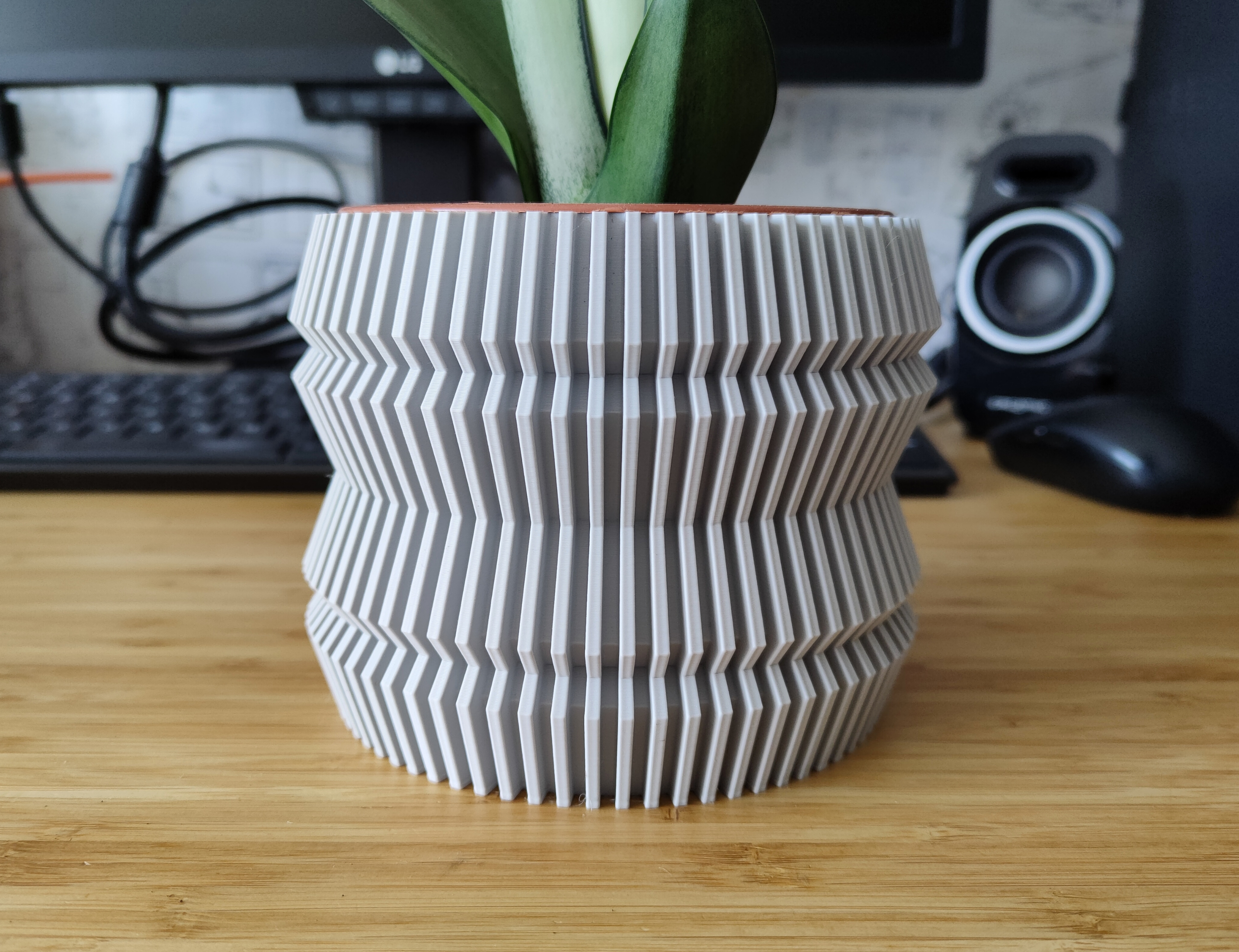 Modern Gear Planter Pot fot indoor plants