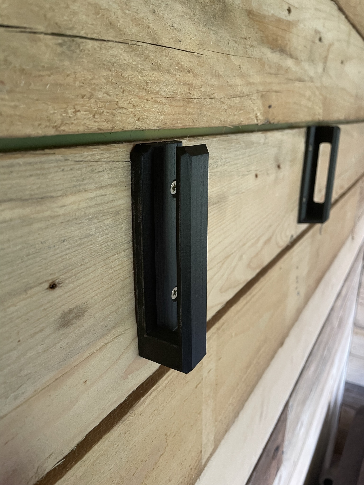 Macbook Pro m1 wall mount