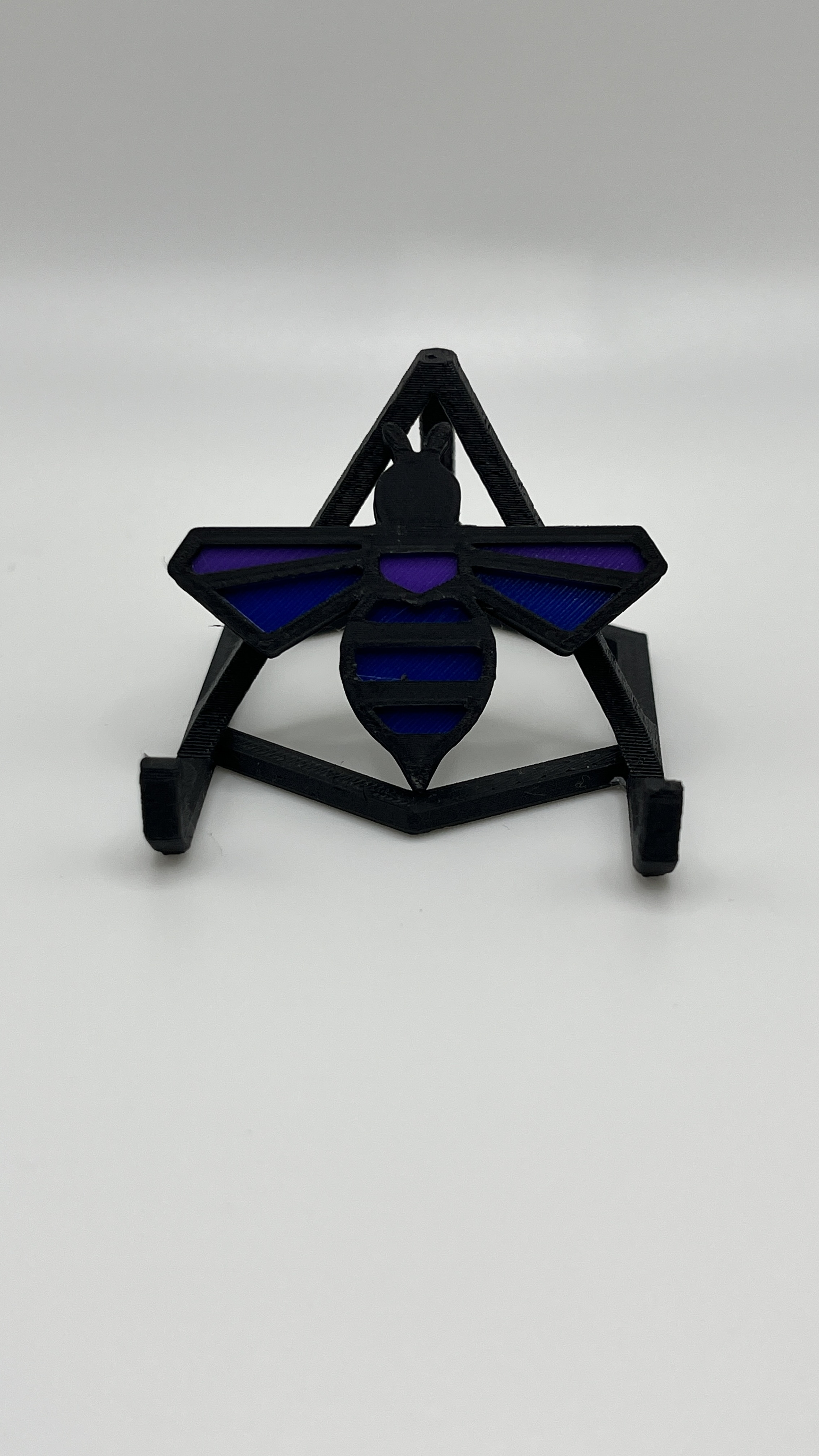 Miniatura 10 do modelo 3D Geometric Bee Magnet