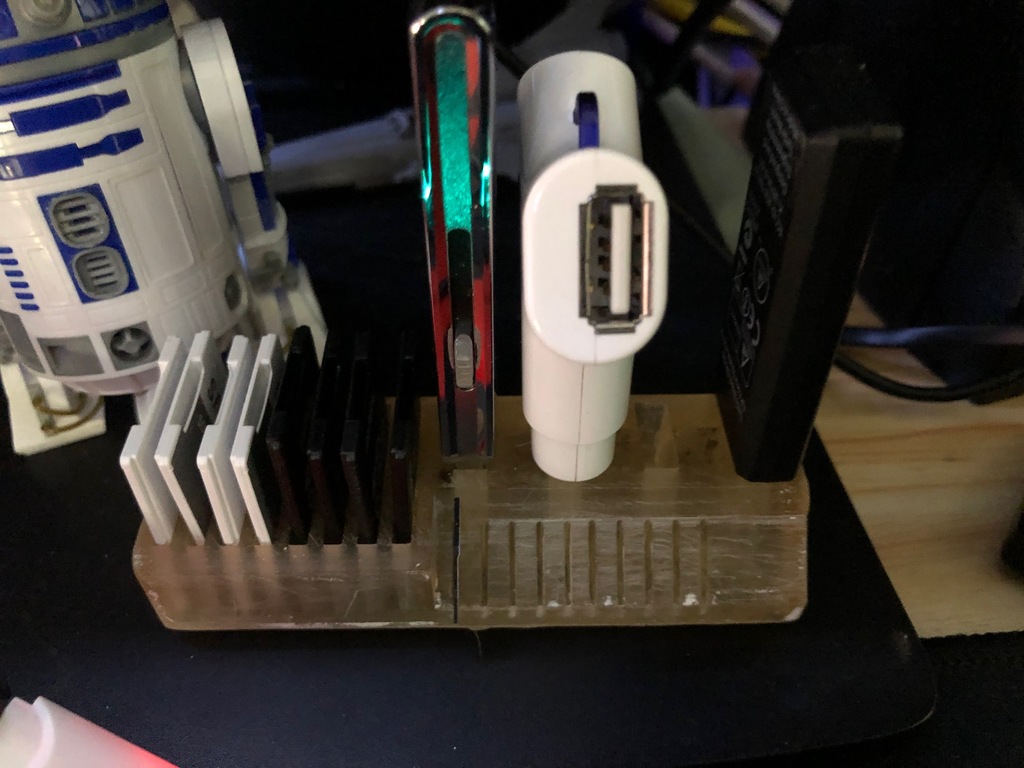 USB and SD card holder for wide USB sticks Remix (fits most Resin printers)