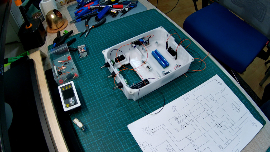 Mains priority switching case — thumbnail 5