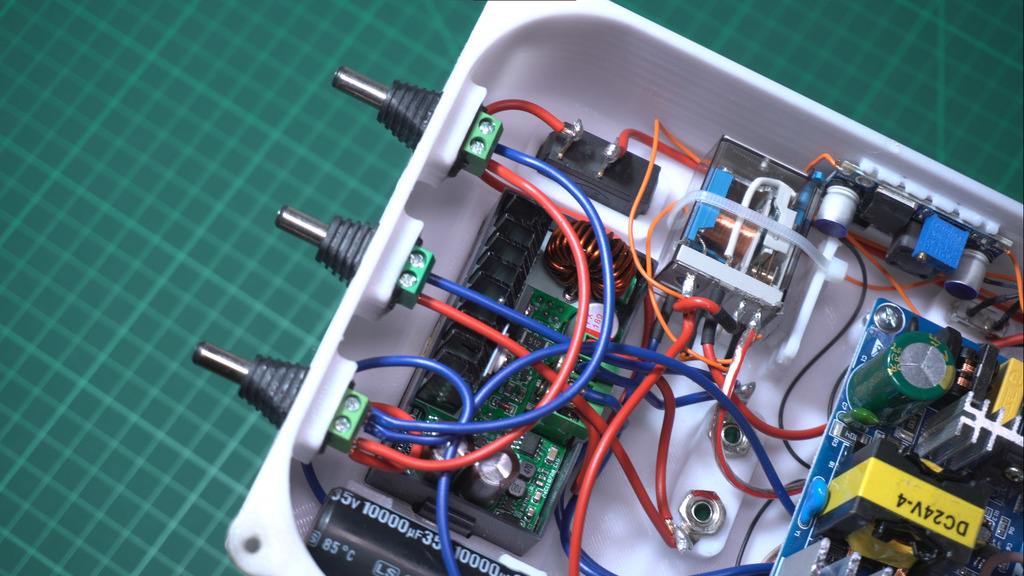 Mains priority switching case — thumbnail 9