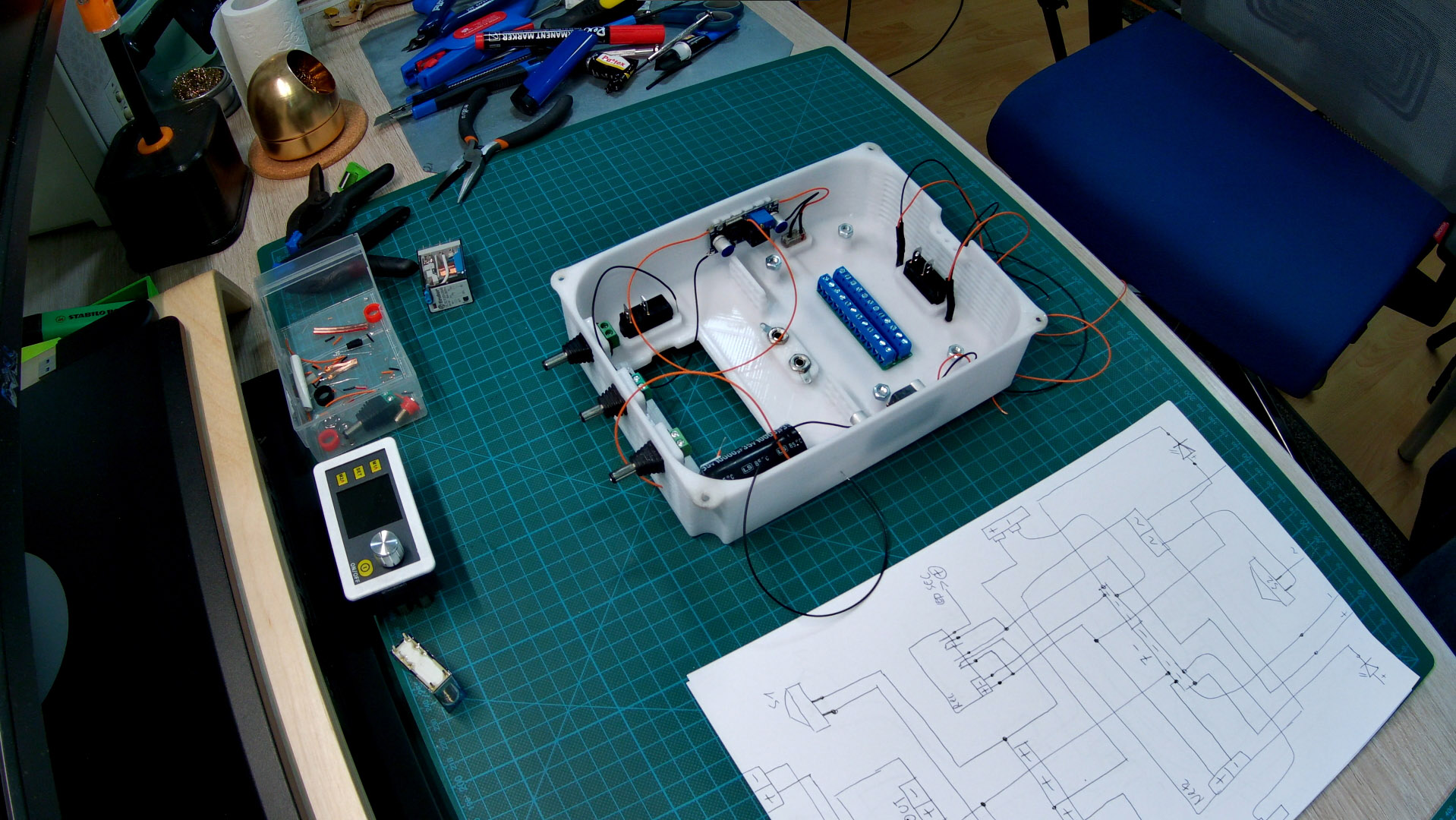 Mains priority switching case — thumbnail 11