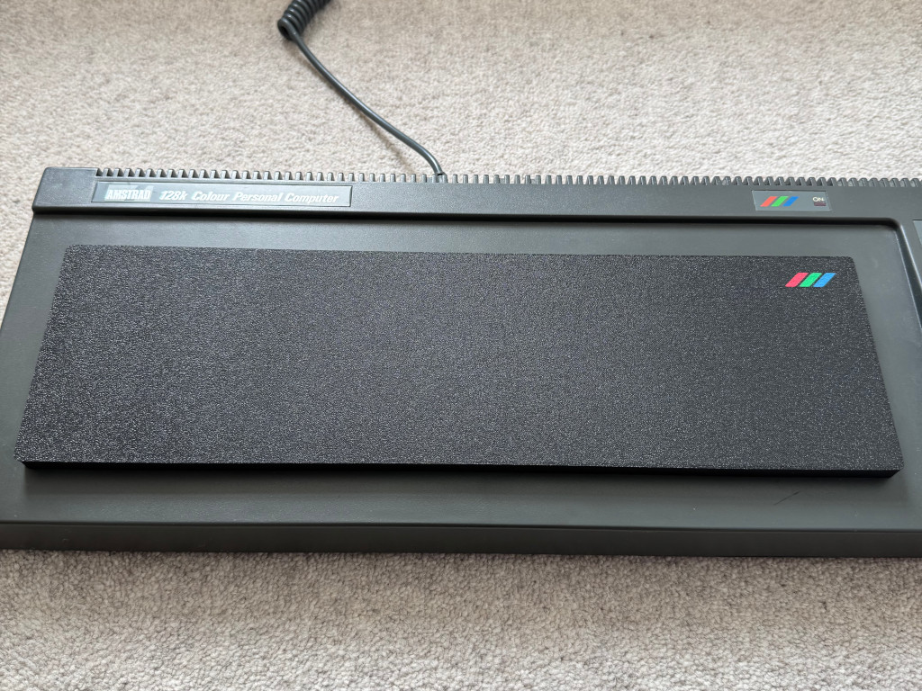 Amstrad CPC 6128 Keyboard Dust Cover — miniatura 2