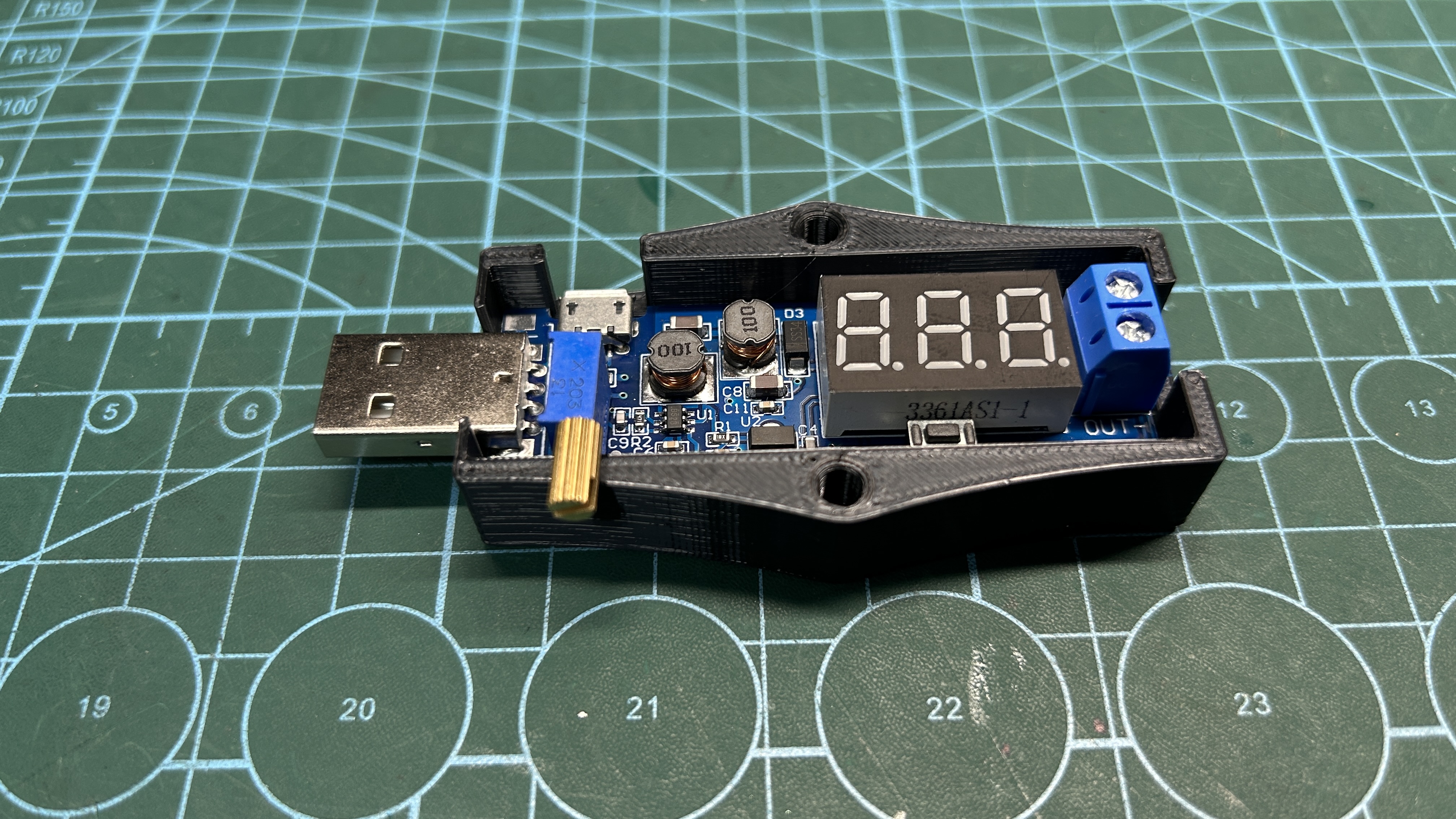 Miniatura 5 do modelo 3D USB Variable Power Supply Case