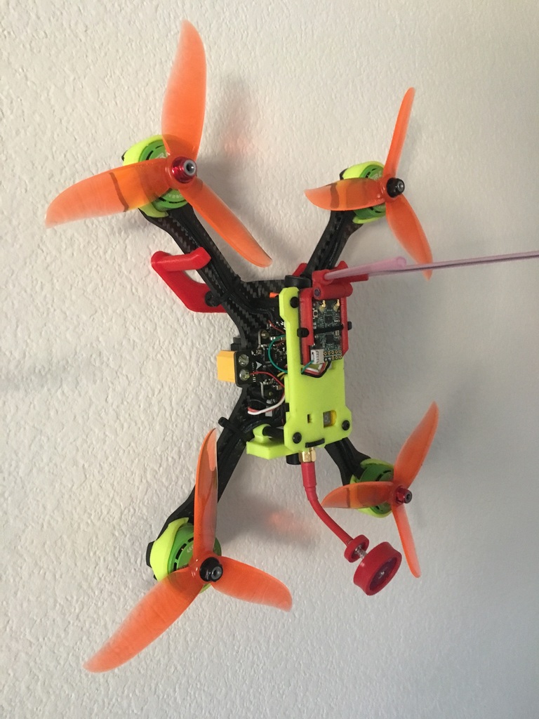 Miniatura 3 do modelo 3D Quadcopter Wall Mount