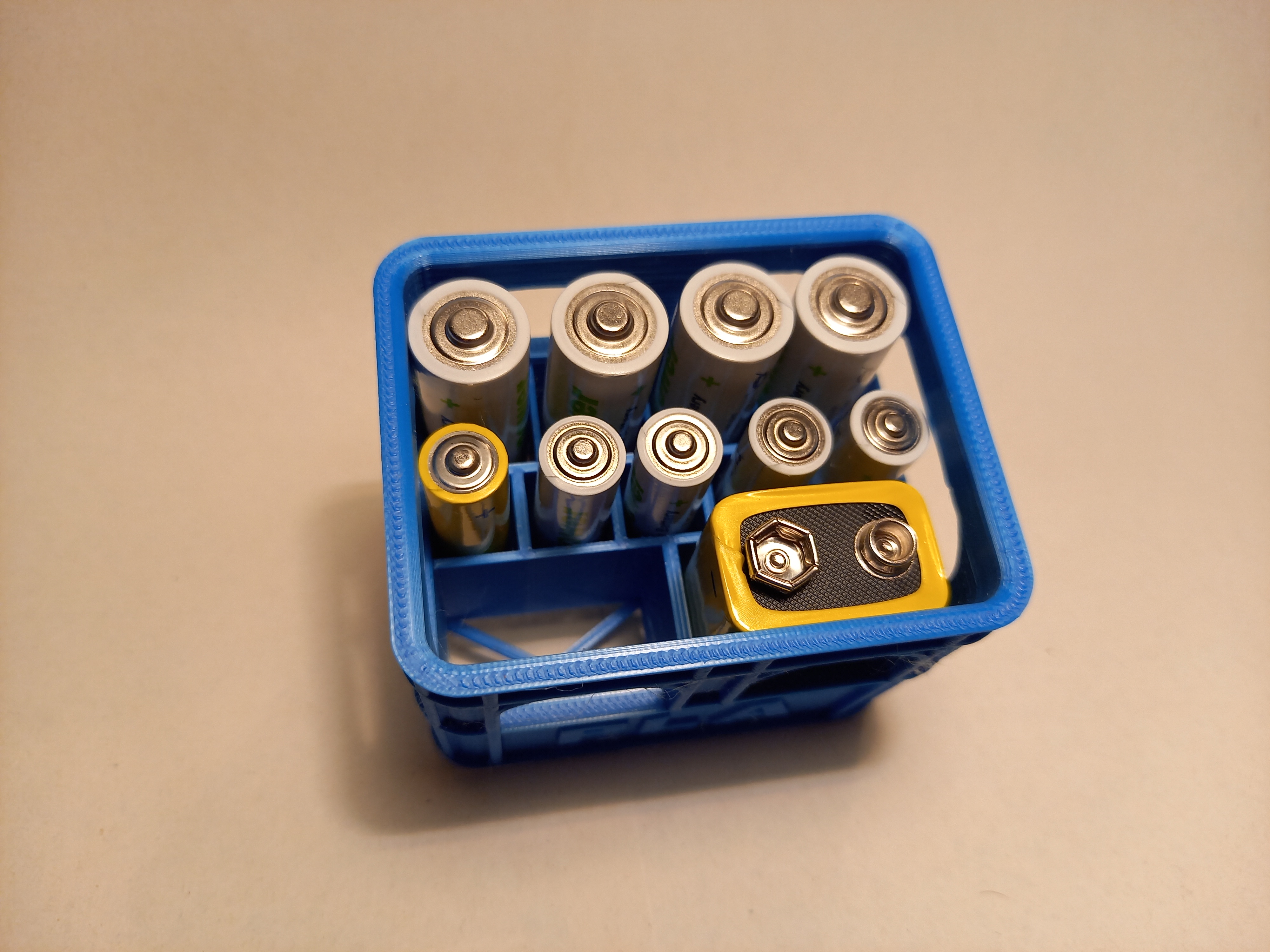 Miniatura 3 do modelo 3D Multi-battery stackable beer crate