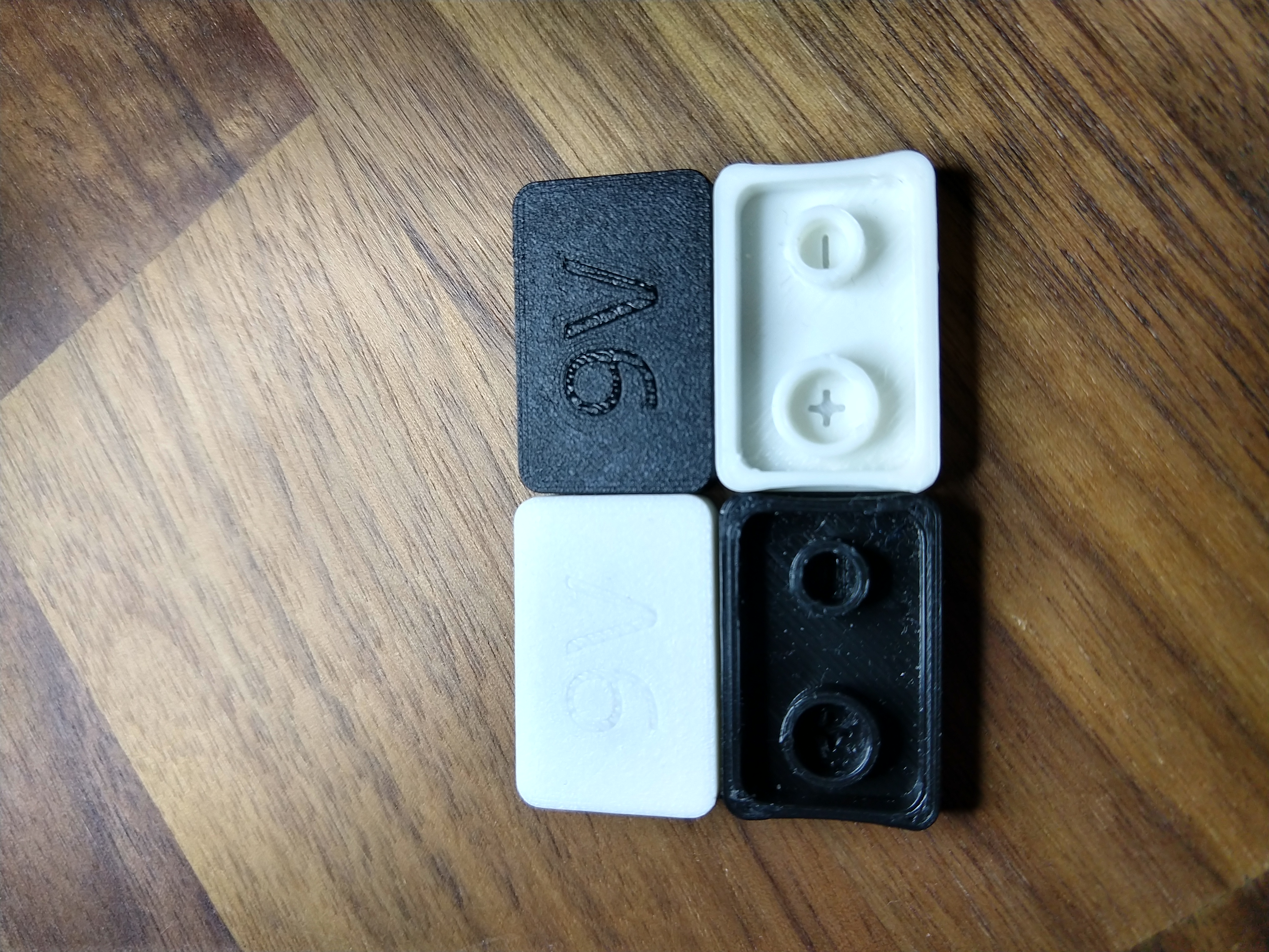 Miniatura 2 do modelo 3D 9 Volt Battery Cap