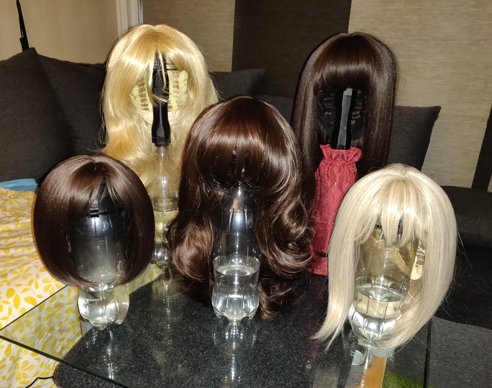 Bottle Wig Stand