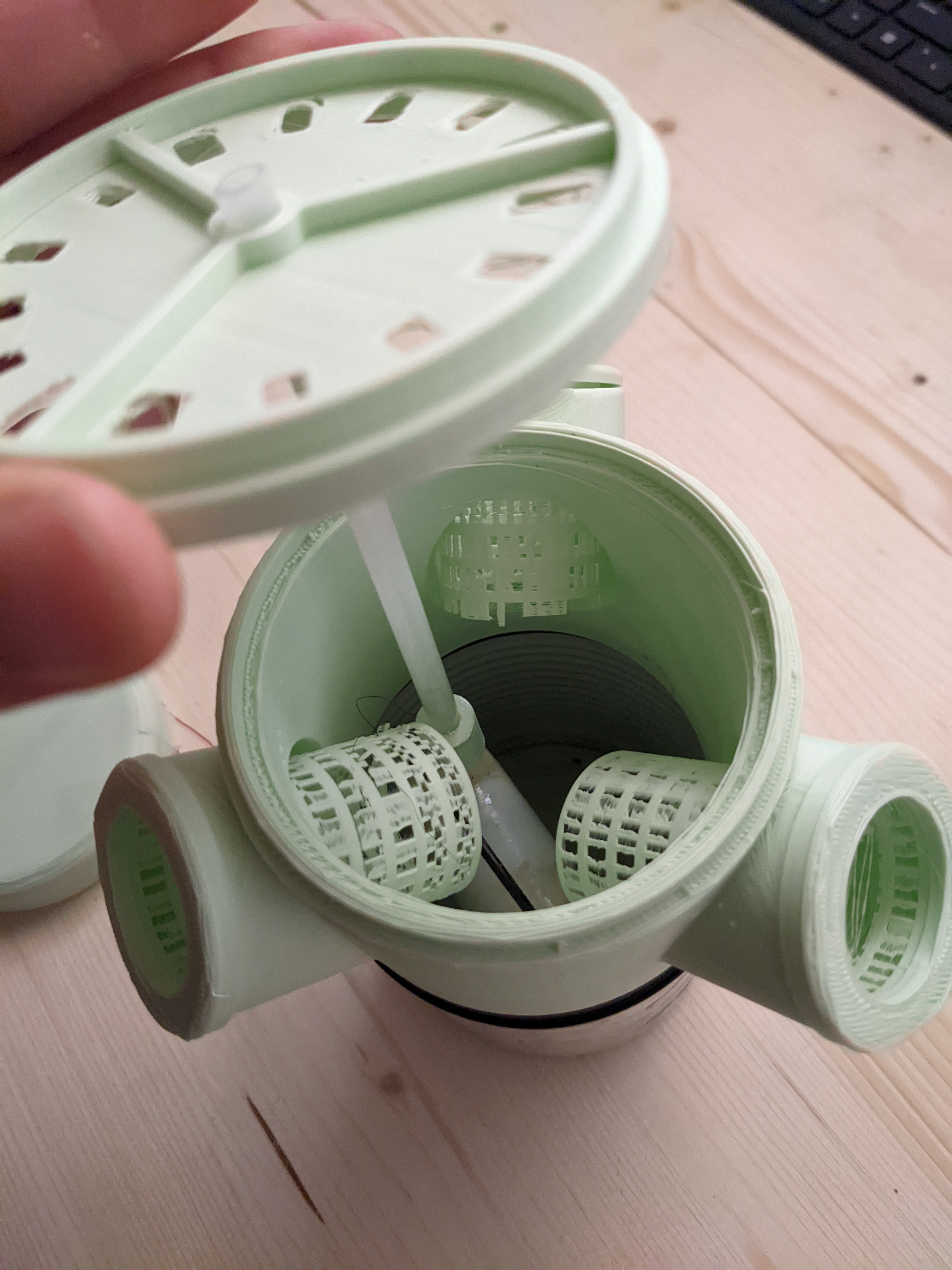 Miniatura 4 do modelo 3D Small Modular Hydroponic Tower
