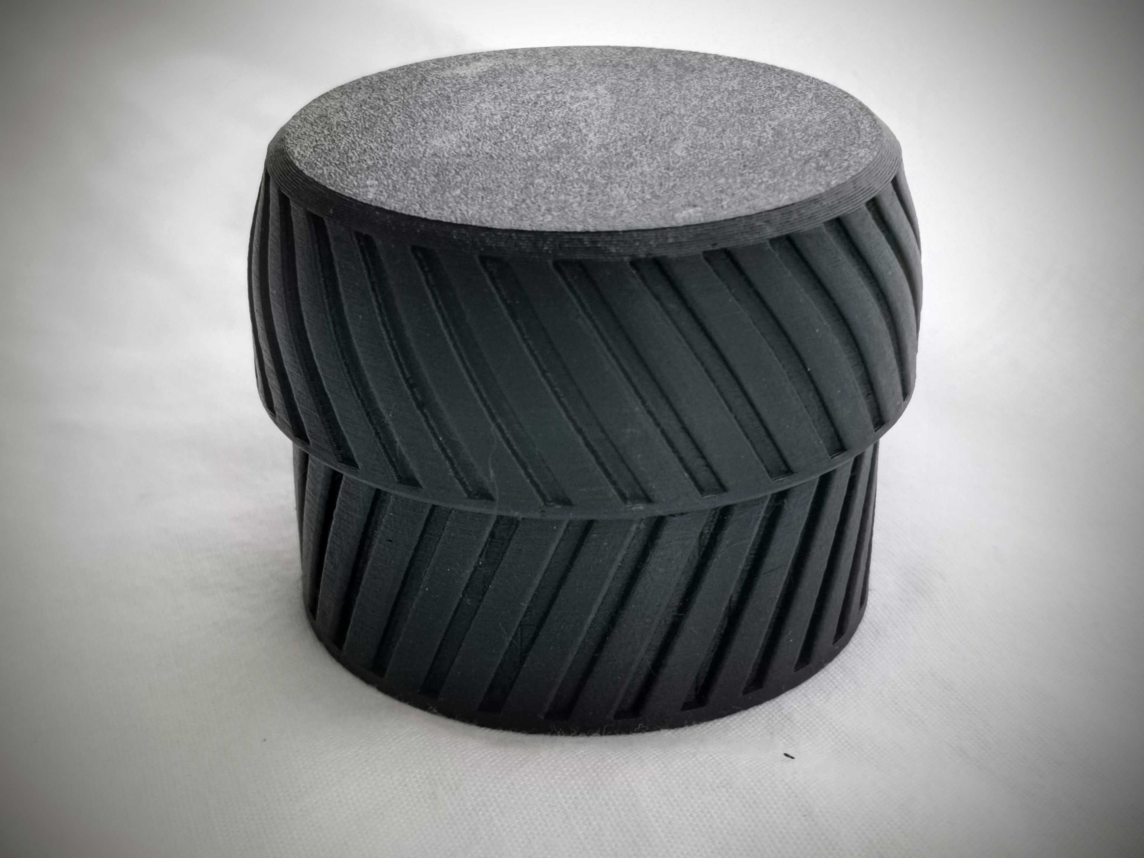 Miniatura 2 do modelo 3D Battery Container