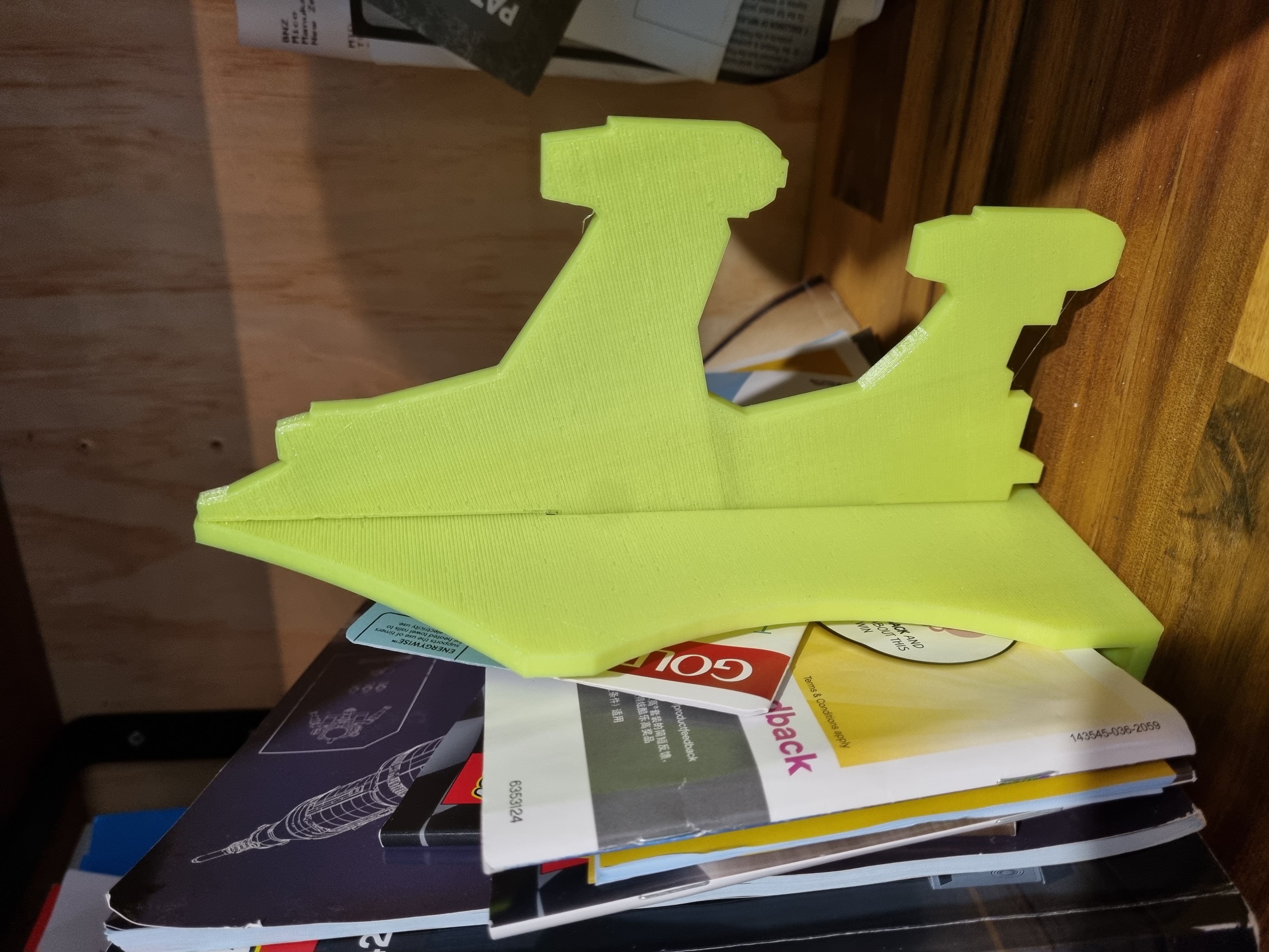 Modular Bookstand Skyhawk and Elite Dangerous Chieftain