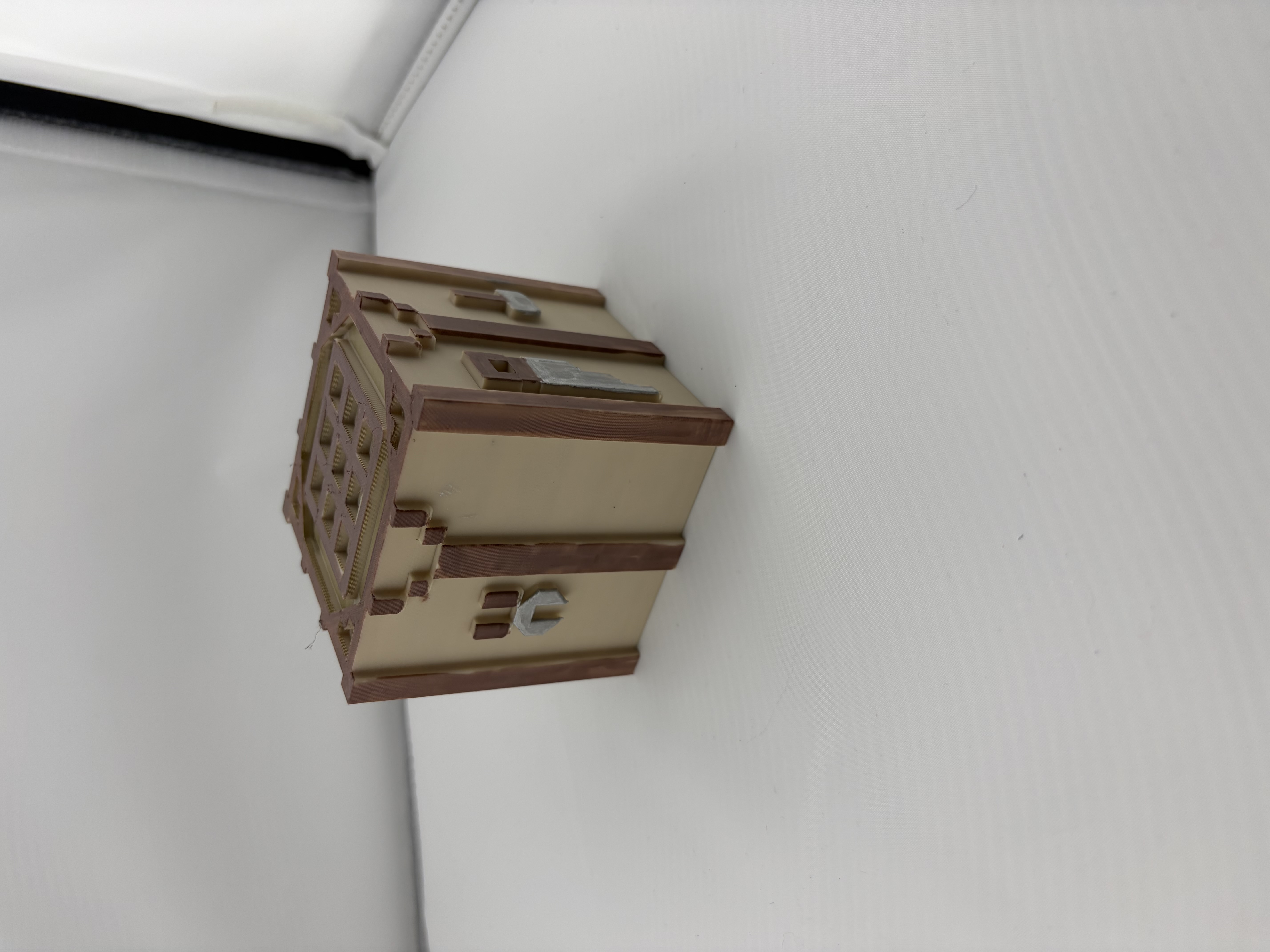 Minecraft Crafting Table — miniatura 2
