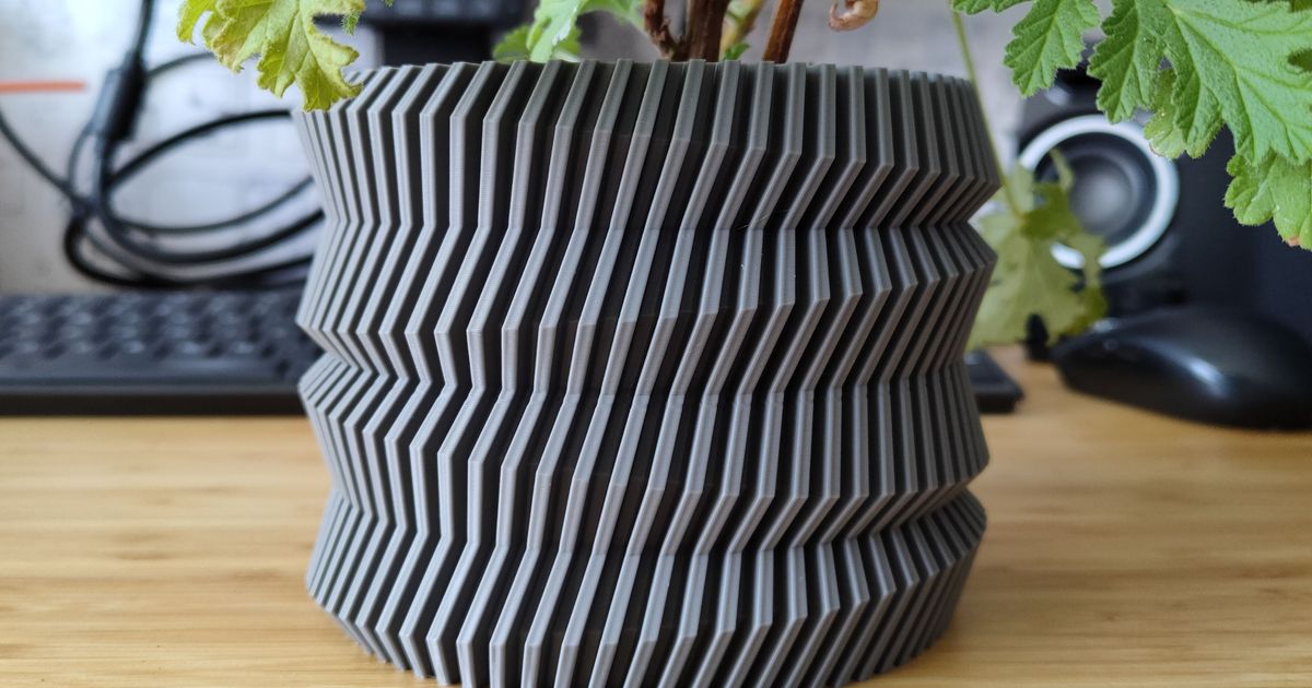 Spinning Gear Planter Pot for Plants by SASSy Design | Download free ...