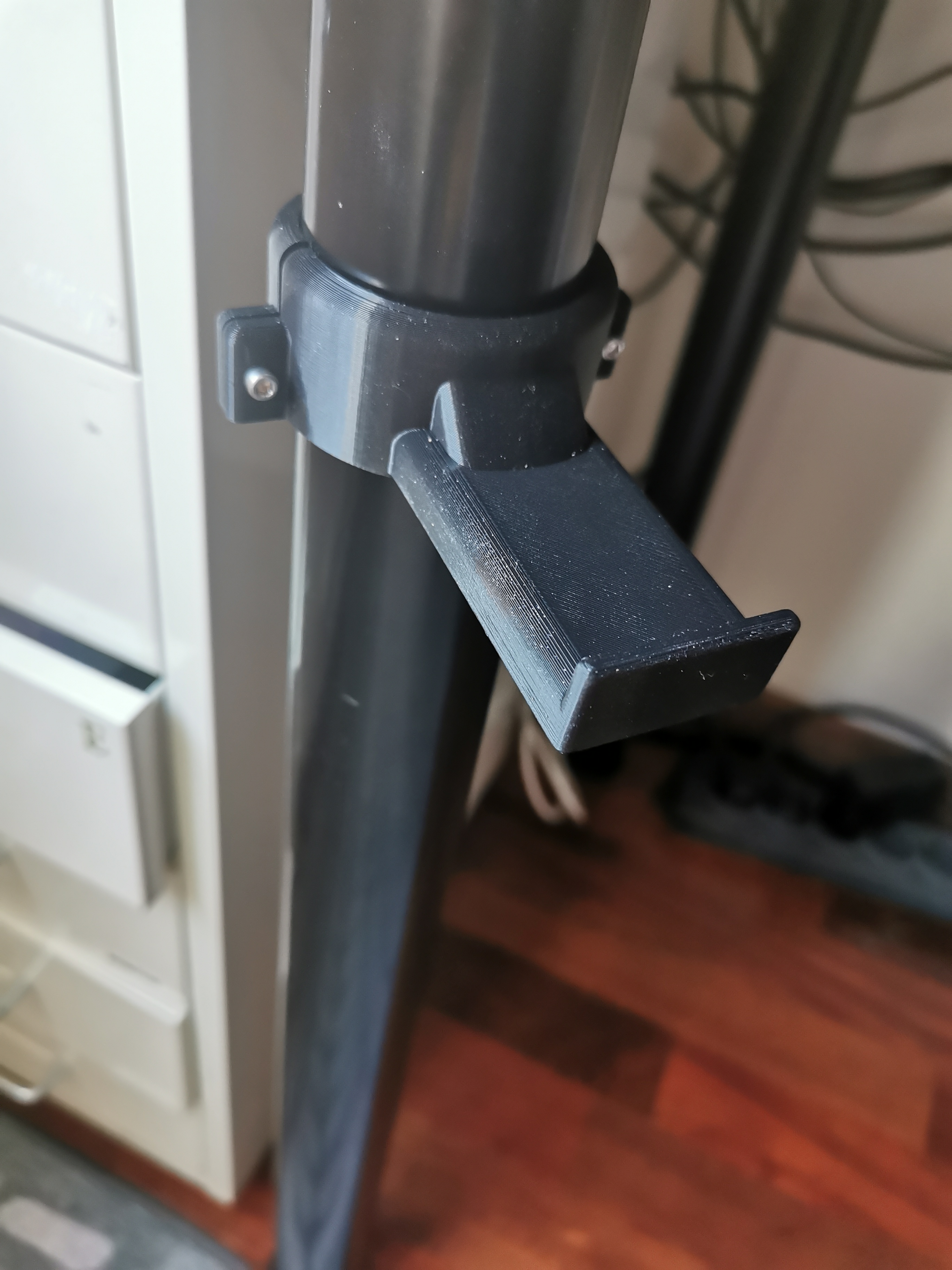 Headphone hanger for 50mm IKEA Table desk legs
