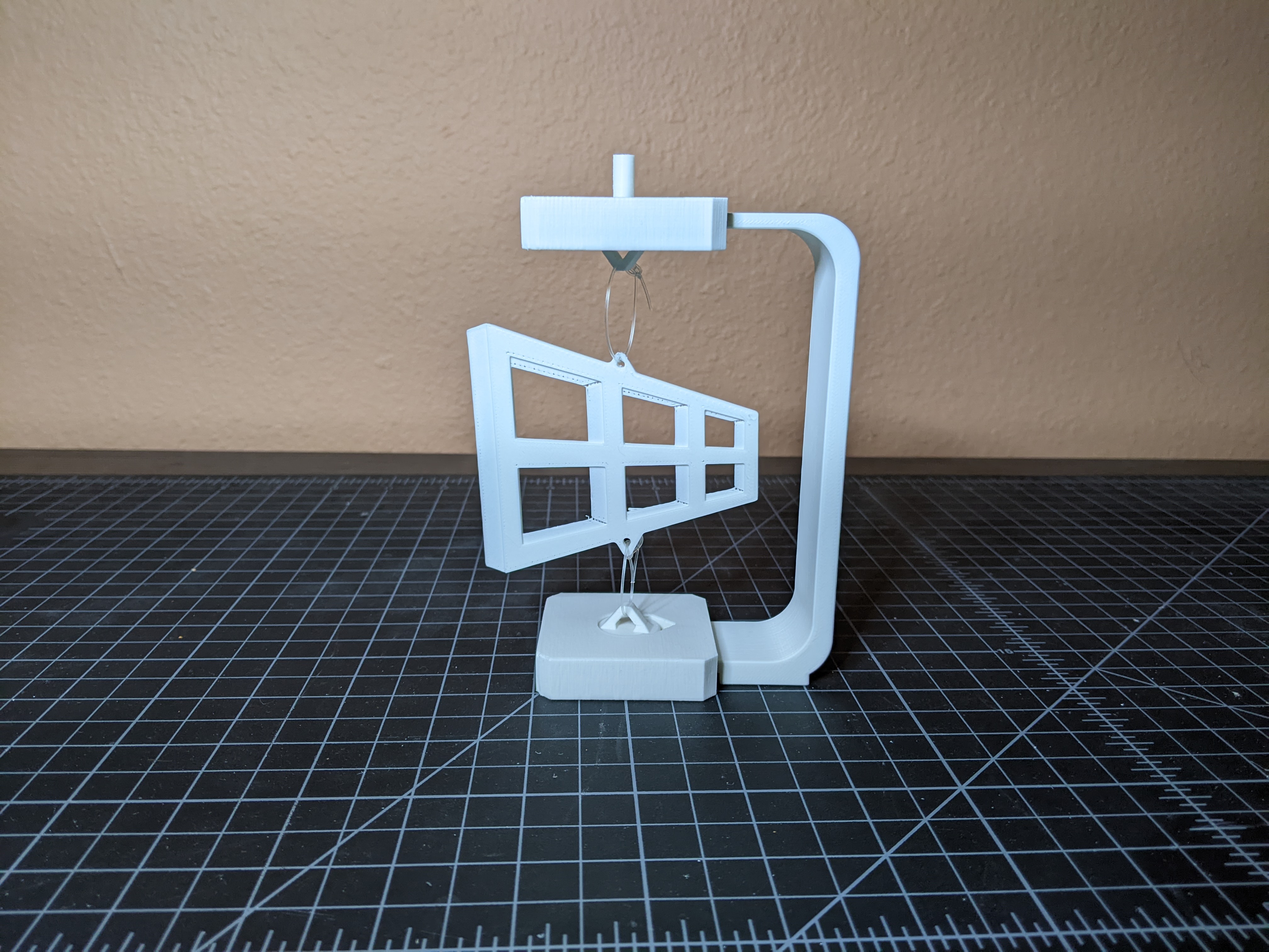 Miniatura 5 do modelo 3D Ames Windows - Rotatable Floating Frame