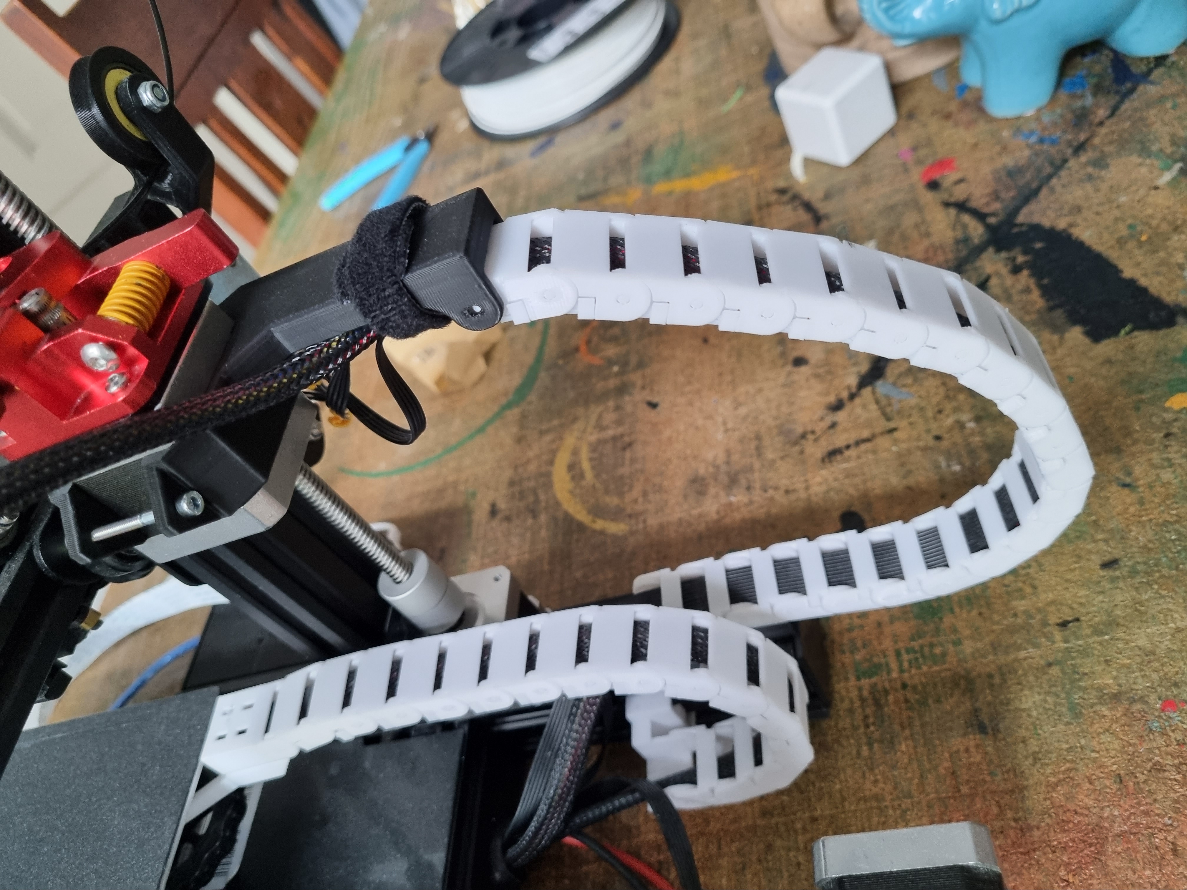 Cable chain attachment for extruder motor Nema 17/Ender 3