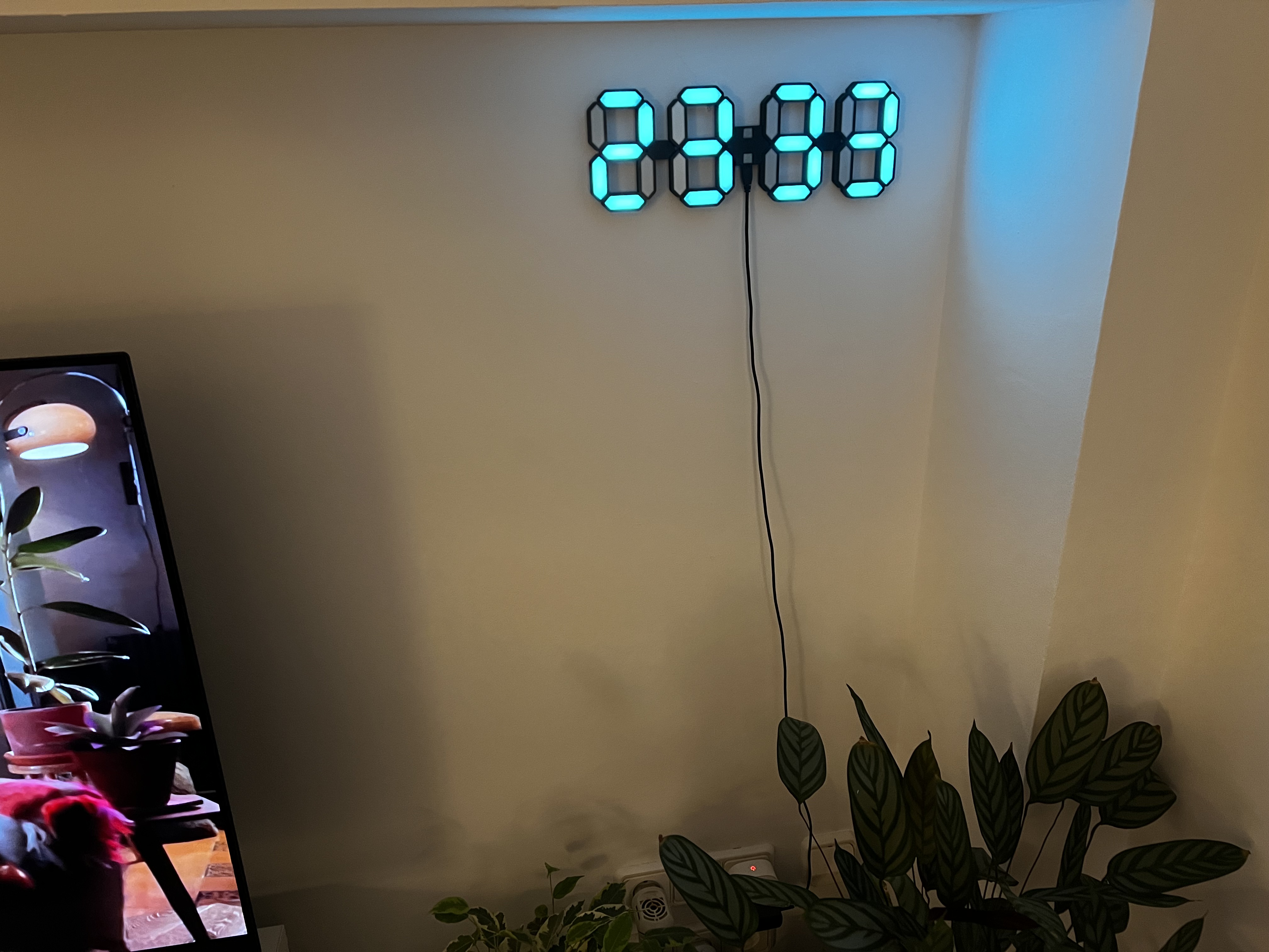 Miniatura 2 do modelo 3D 7 segment esp8266 wall clock