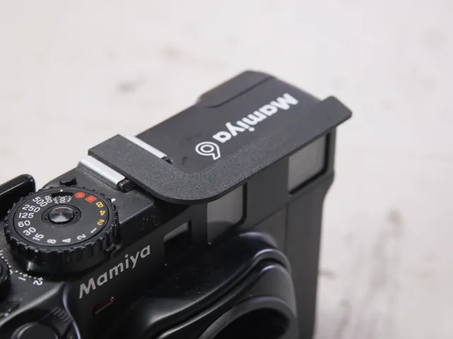 Mamiya 6 Light Meter Shade