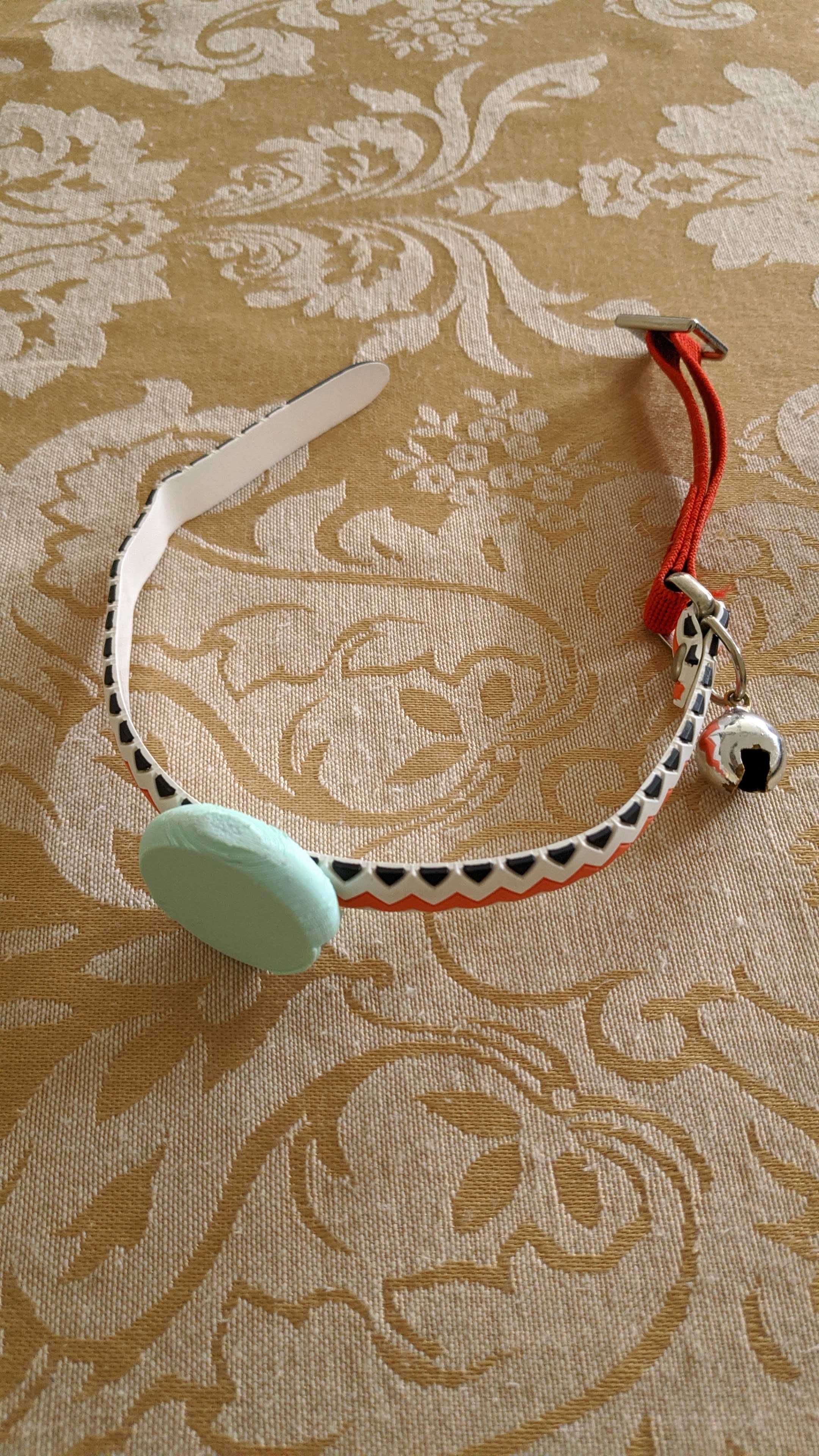 Miniatura 2 do modelo 3D Cat Collar Trackr Pixel Case