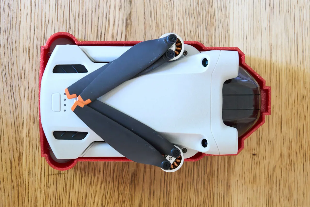 STL file DJI Mini 3 Pro Drone & Controller Hard Shell Case - TripleSnap  🐚・3D print model to download・Cults