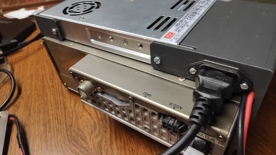 Kenwood TS-450 bracket by 3DSistem | Download free STL model