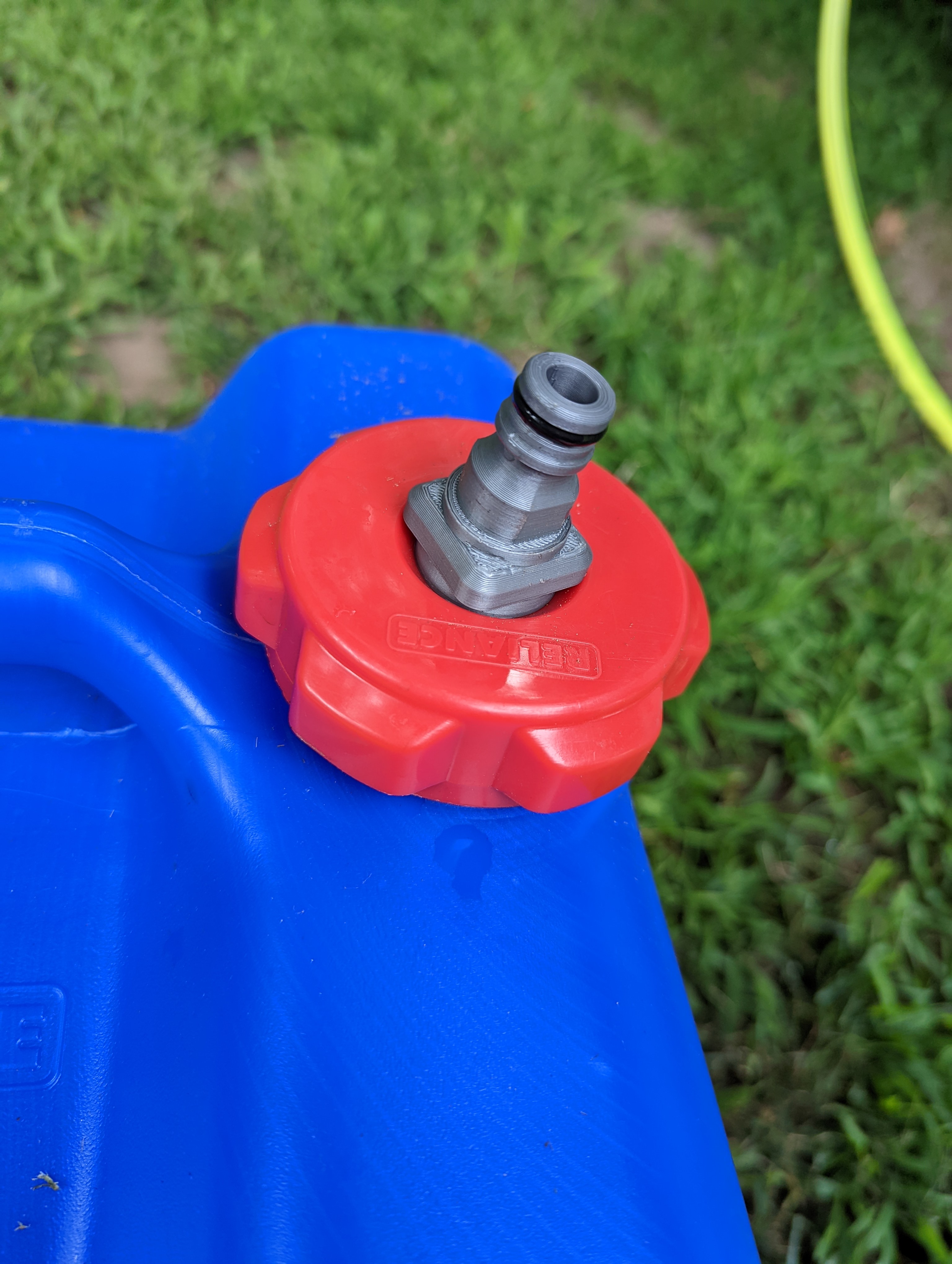 Reliance Aqua-Tainer to Quick-connect adapter