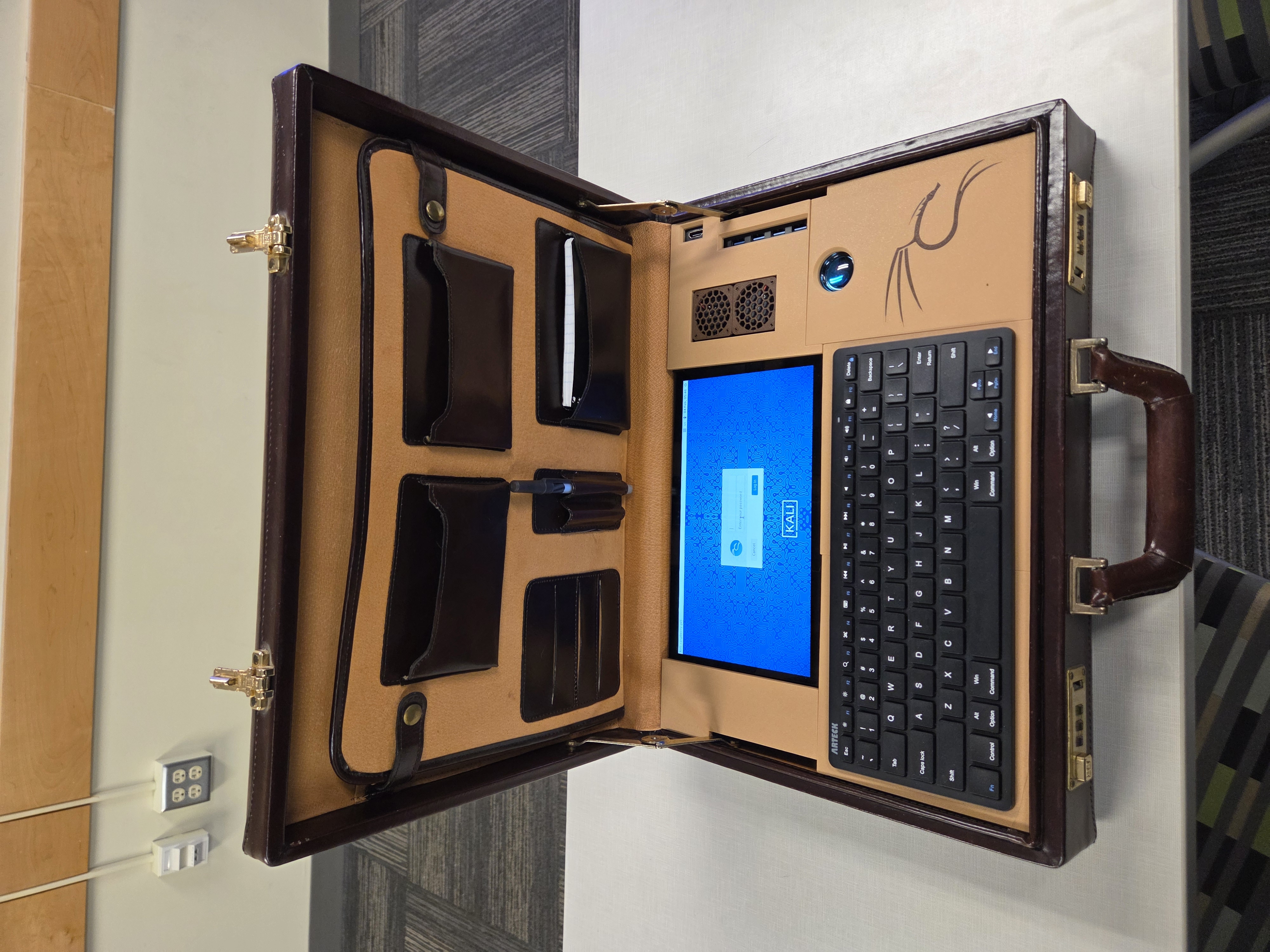 Raspberry Pi Briefcase Pentesting Rig