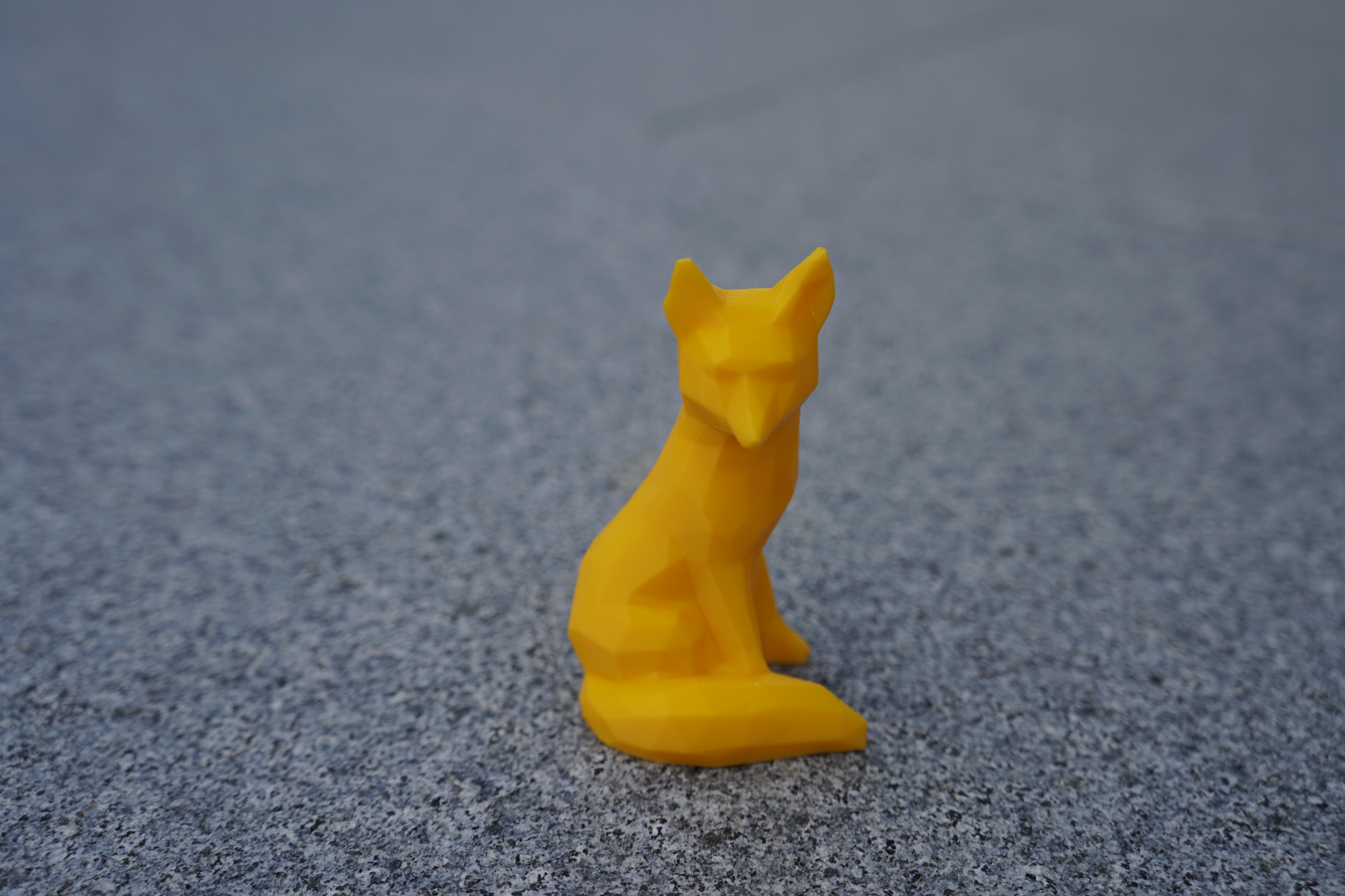 Miniatura 2 do modelo 3D Low Poly Sitting Fox