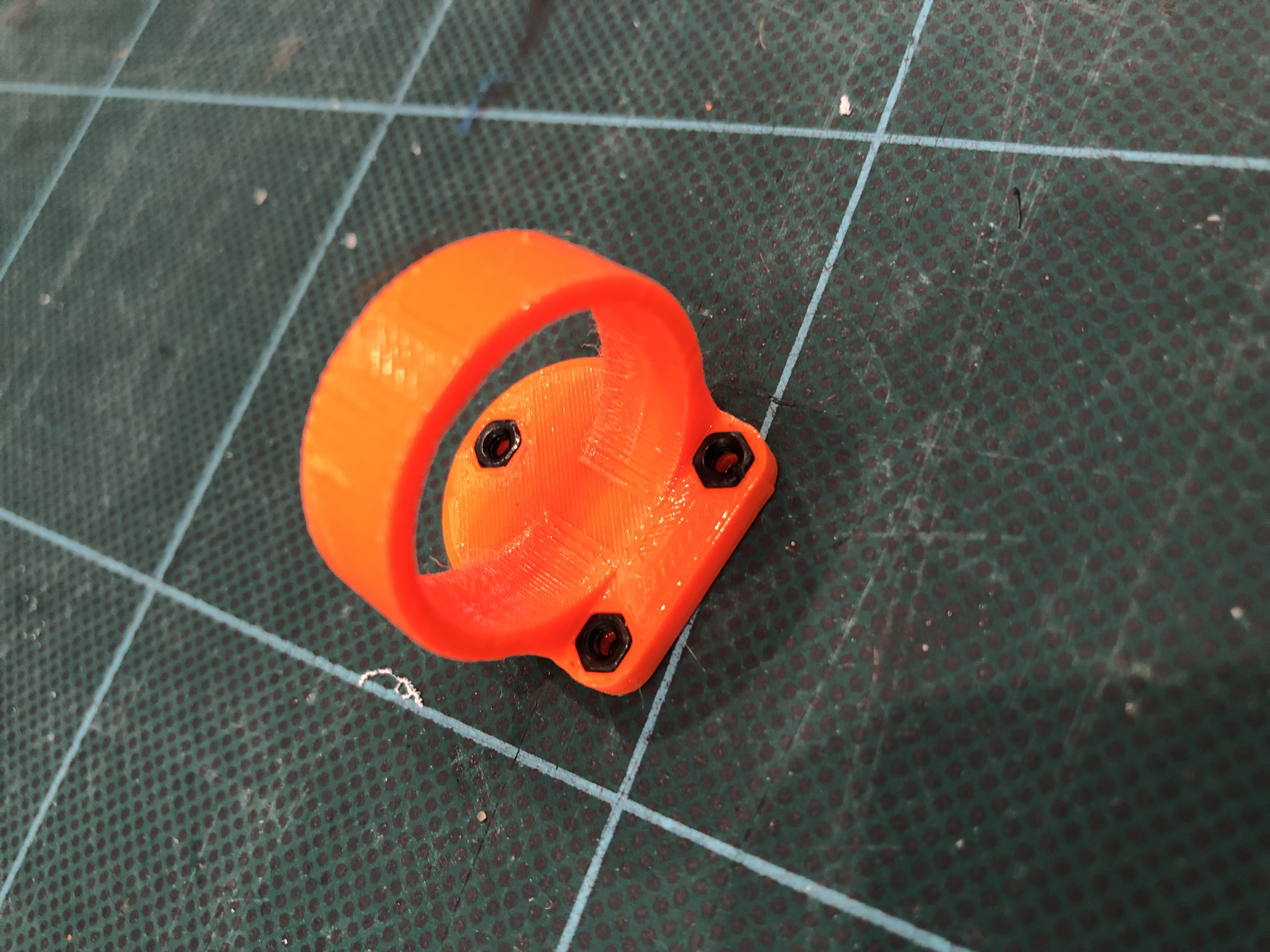 Miniatura 2 do modelo 3D Pull Copter Finger Ring - M2 Nuts added