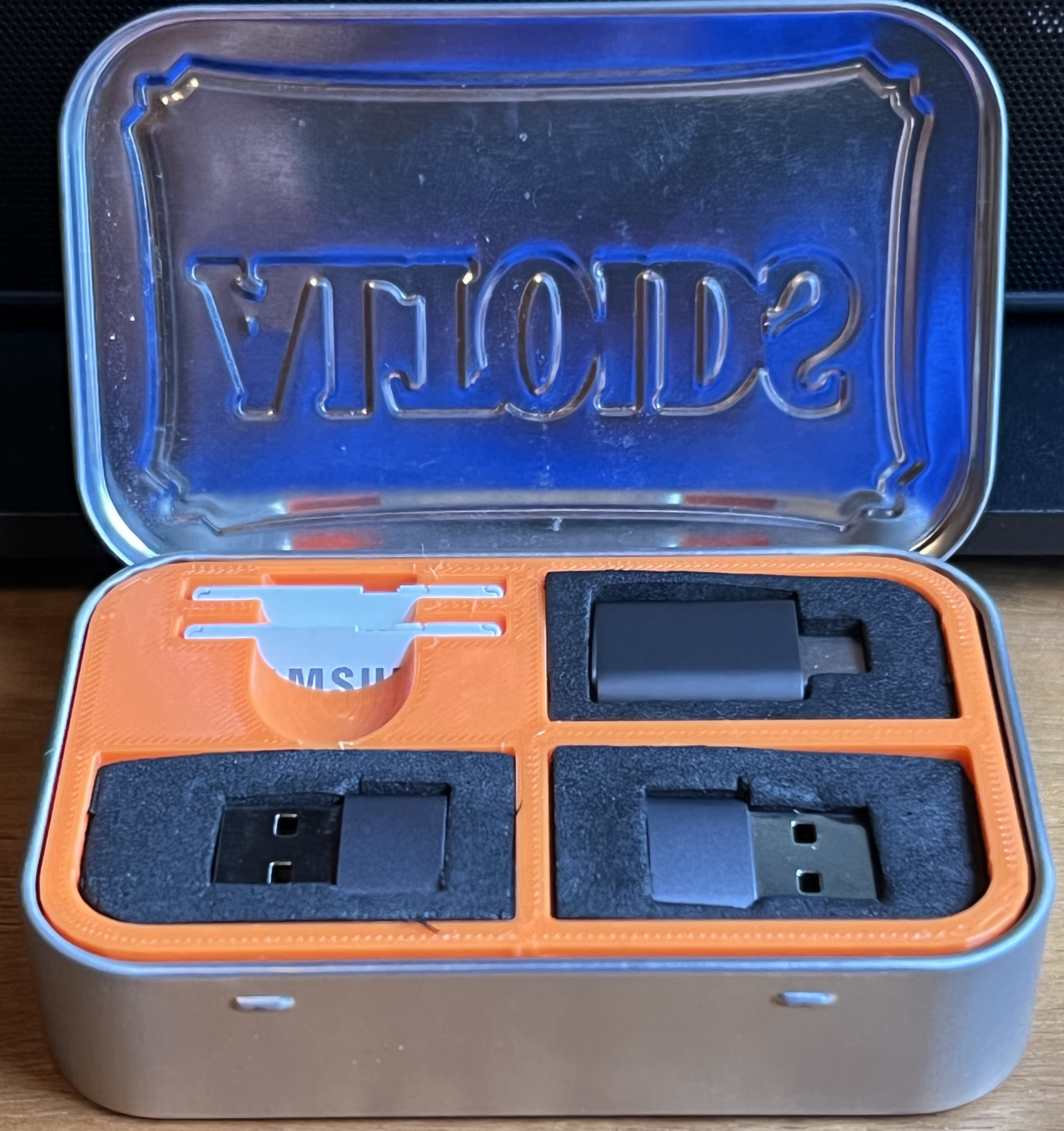 Altoids Insert with SD slots, now with magnet insets!