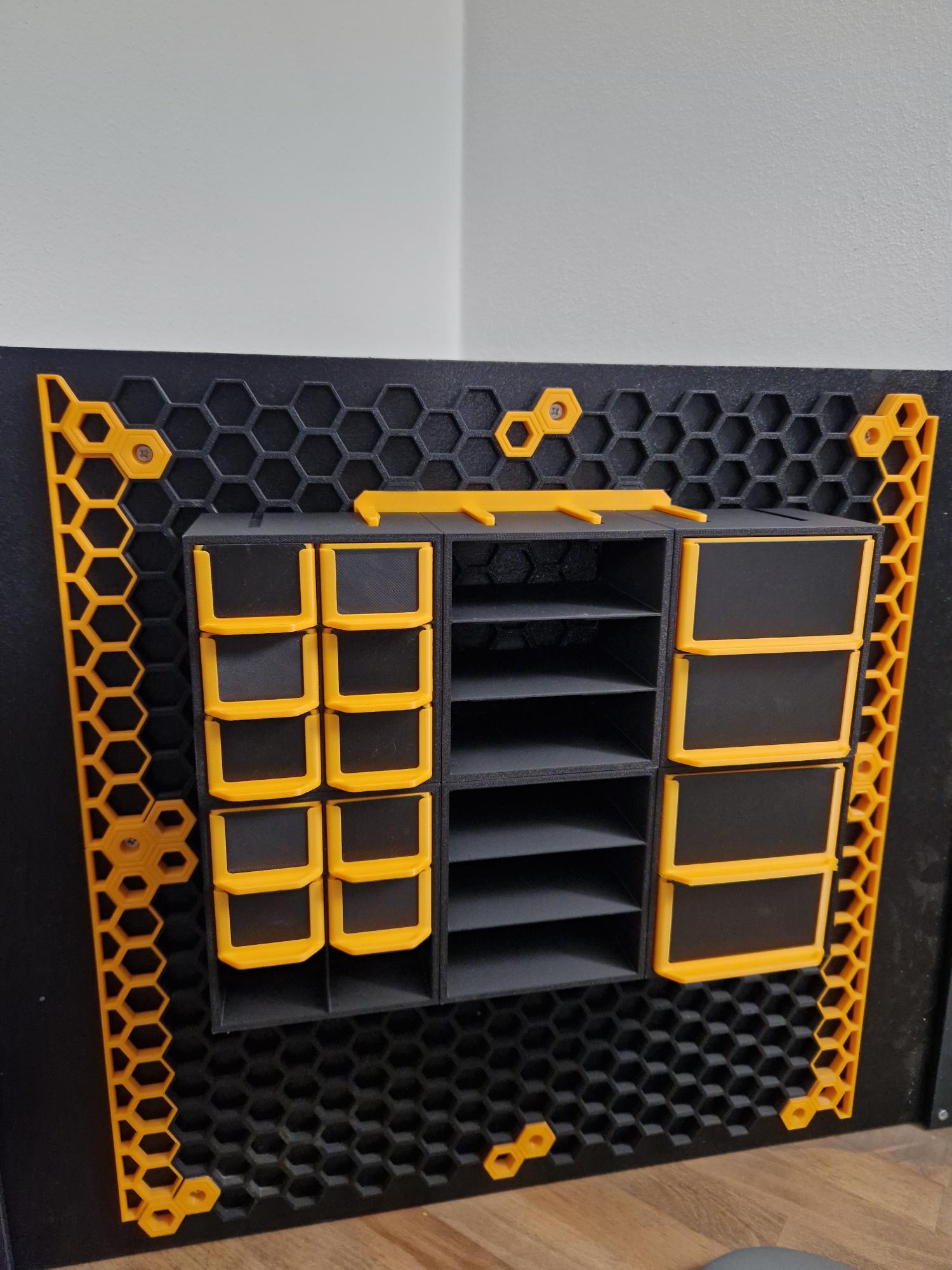Peg for Honeycomb wall attachment
