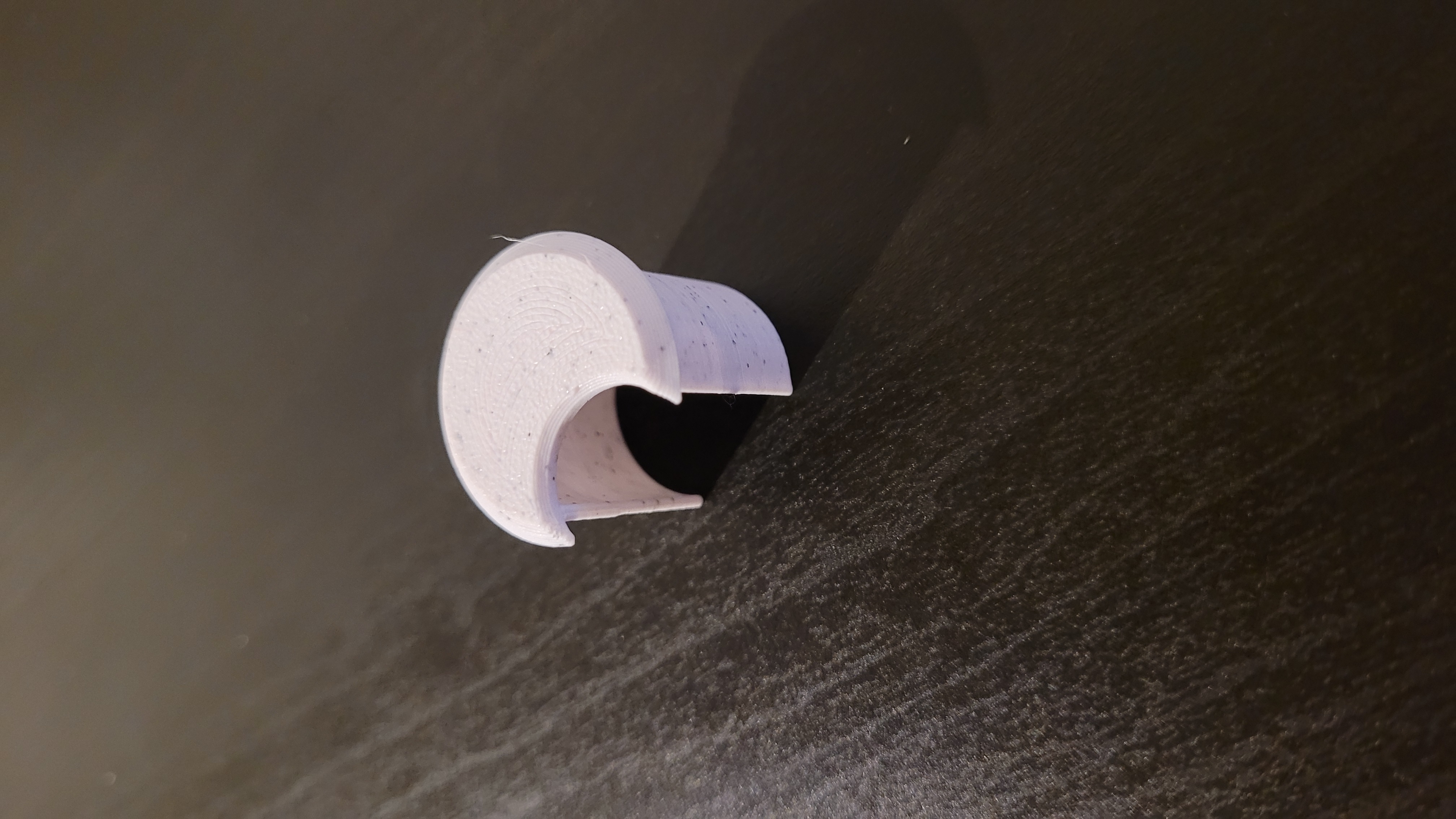 20mm Desk cable passthrough