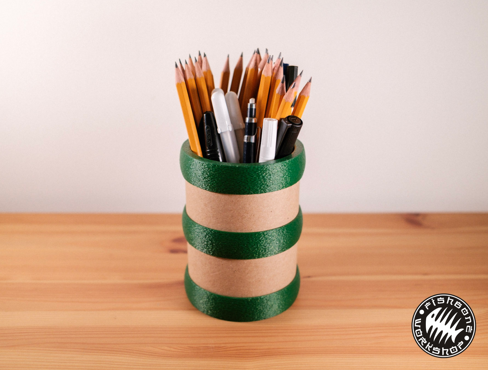 Pen holder (made out of spool's cardboard cores)