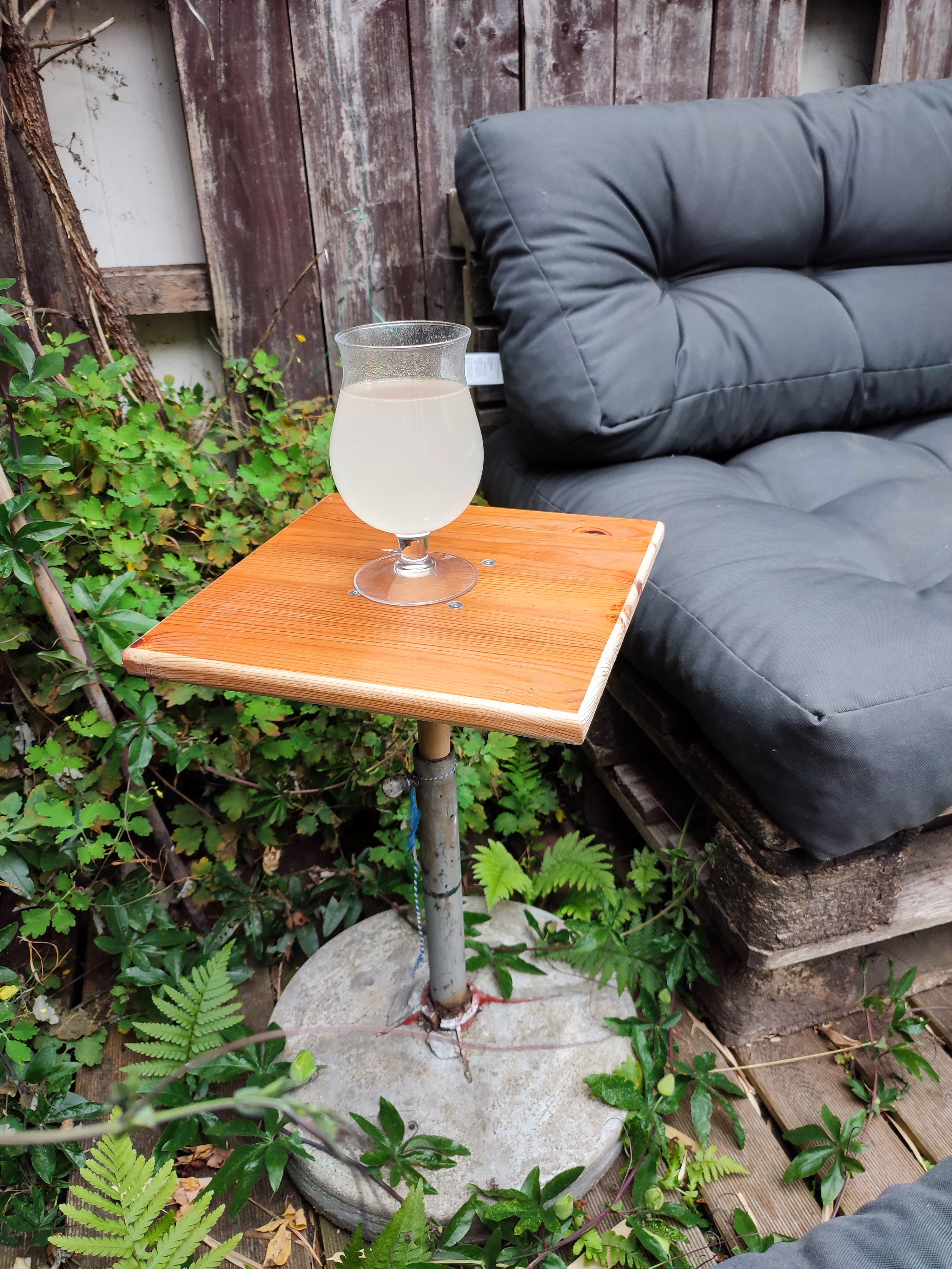Miniatura 2 do modelo 3D Side Table base