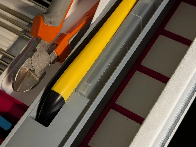 Gridfinity bin for box cutter and spare blades 5x1