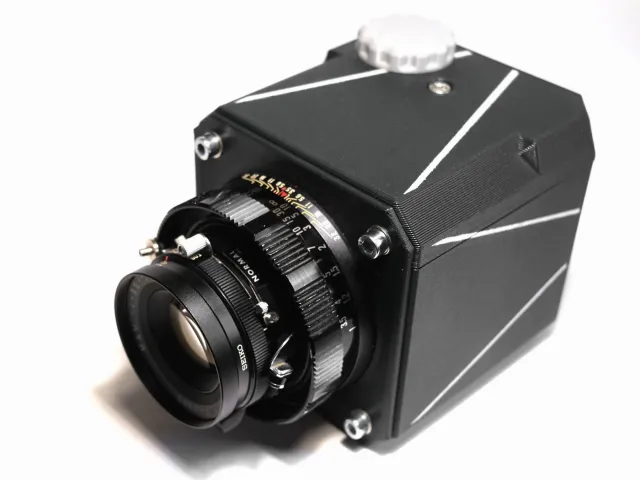 MEDIUM FORMAT CAMERA - VERSION 2