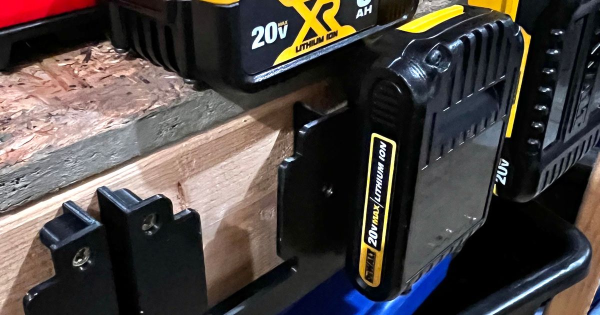 Wall mount dewalt battery charger hot sale