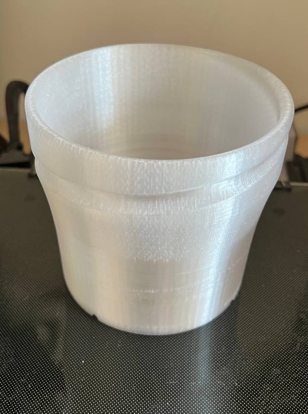 Spiral decorated minimalistic flower pot