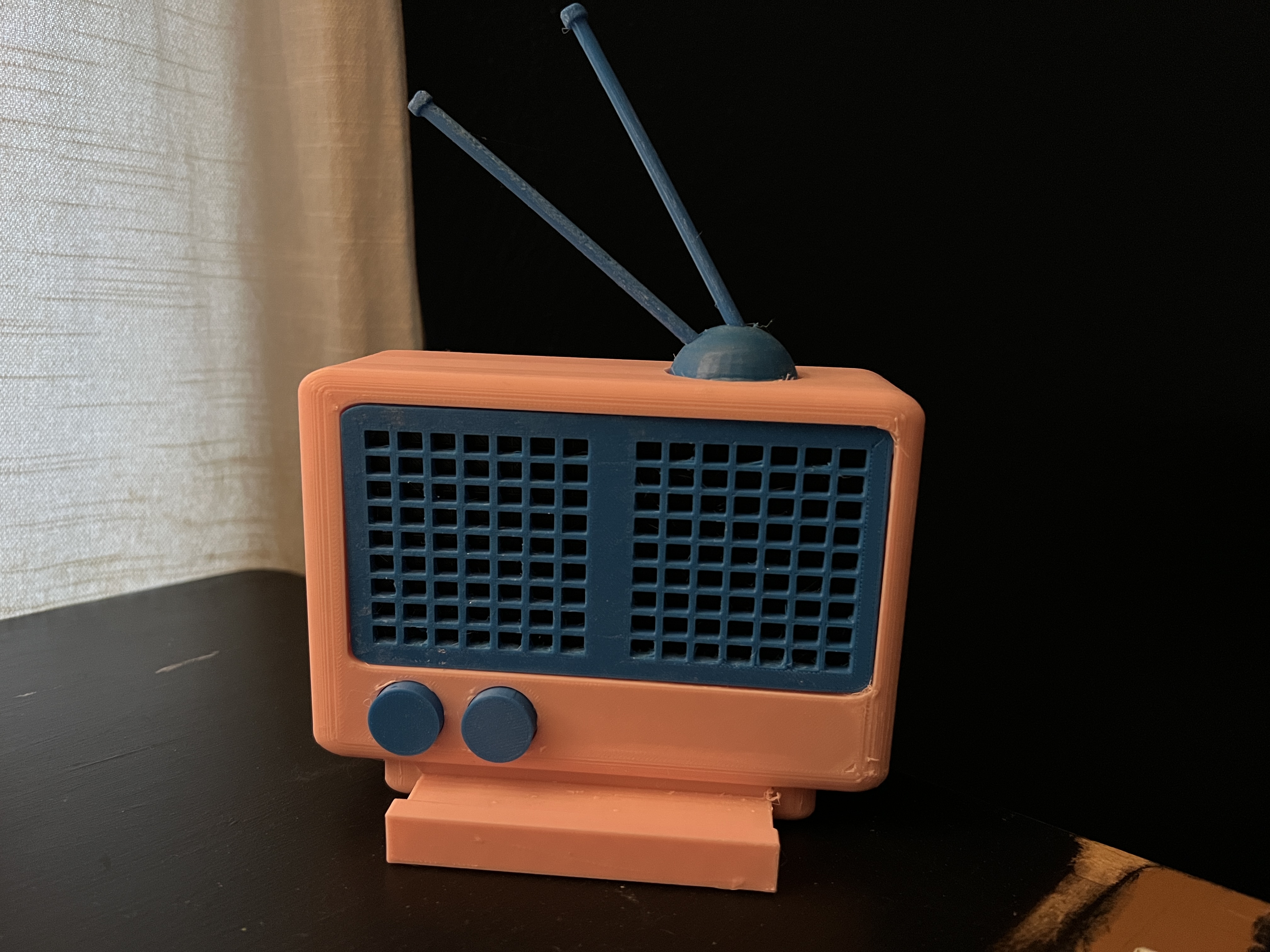 Vintage Radio - Phone Holder