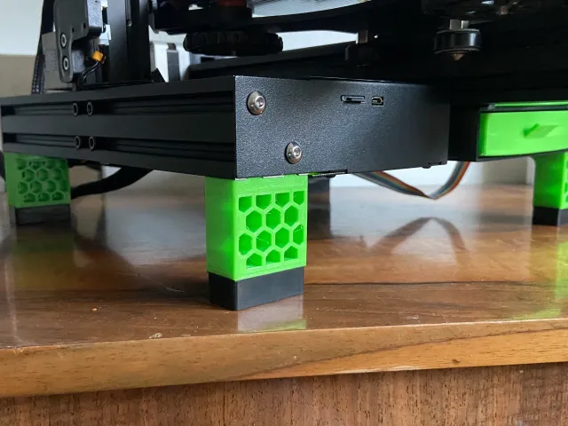 Riser feet for Aquilla