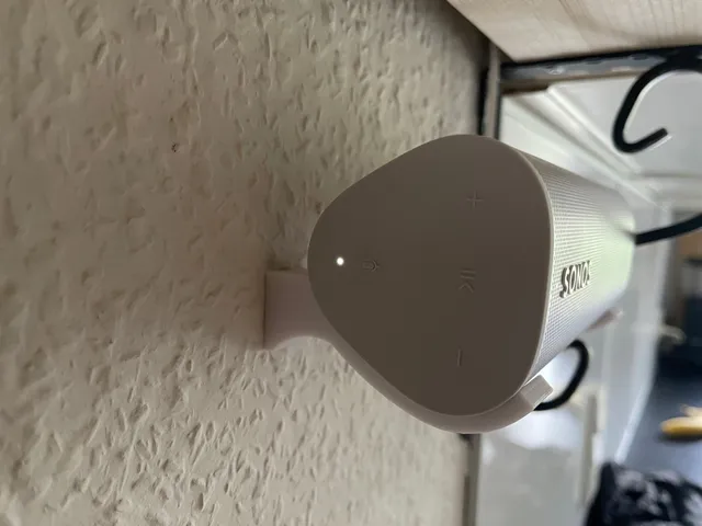 Sonos roam wall holder